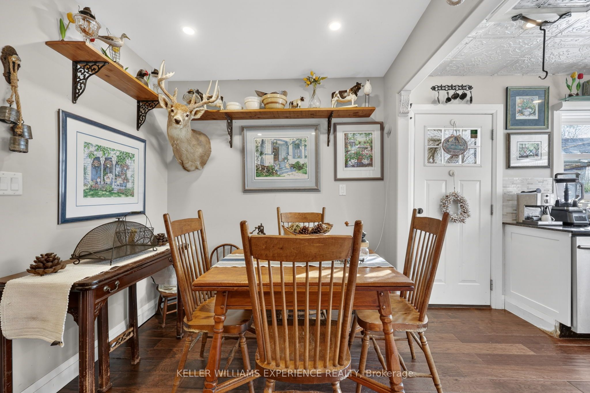 79 Penetang Street Property Photo 10