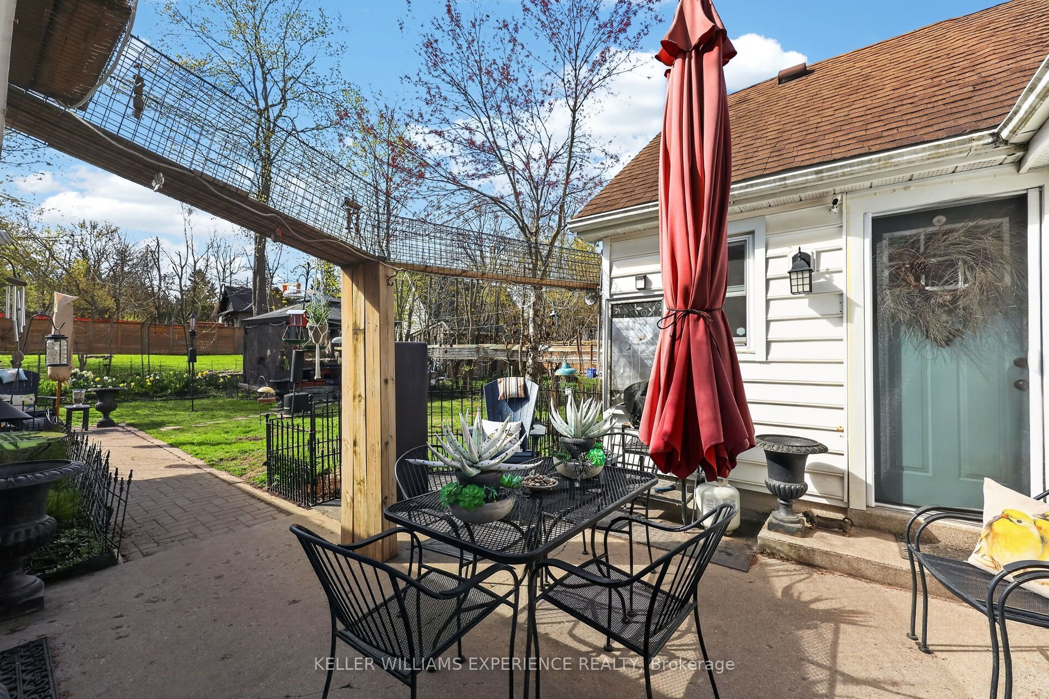 79 Penetang Street Property Photo 17