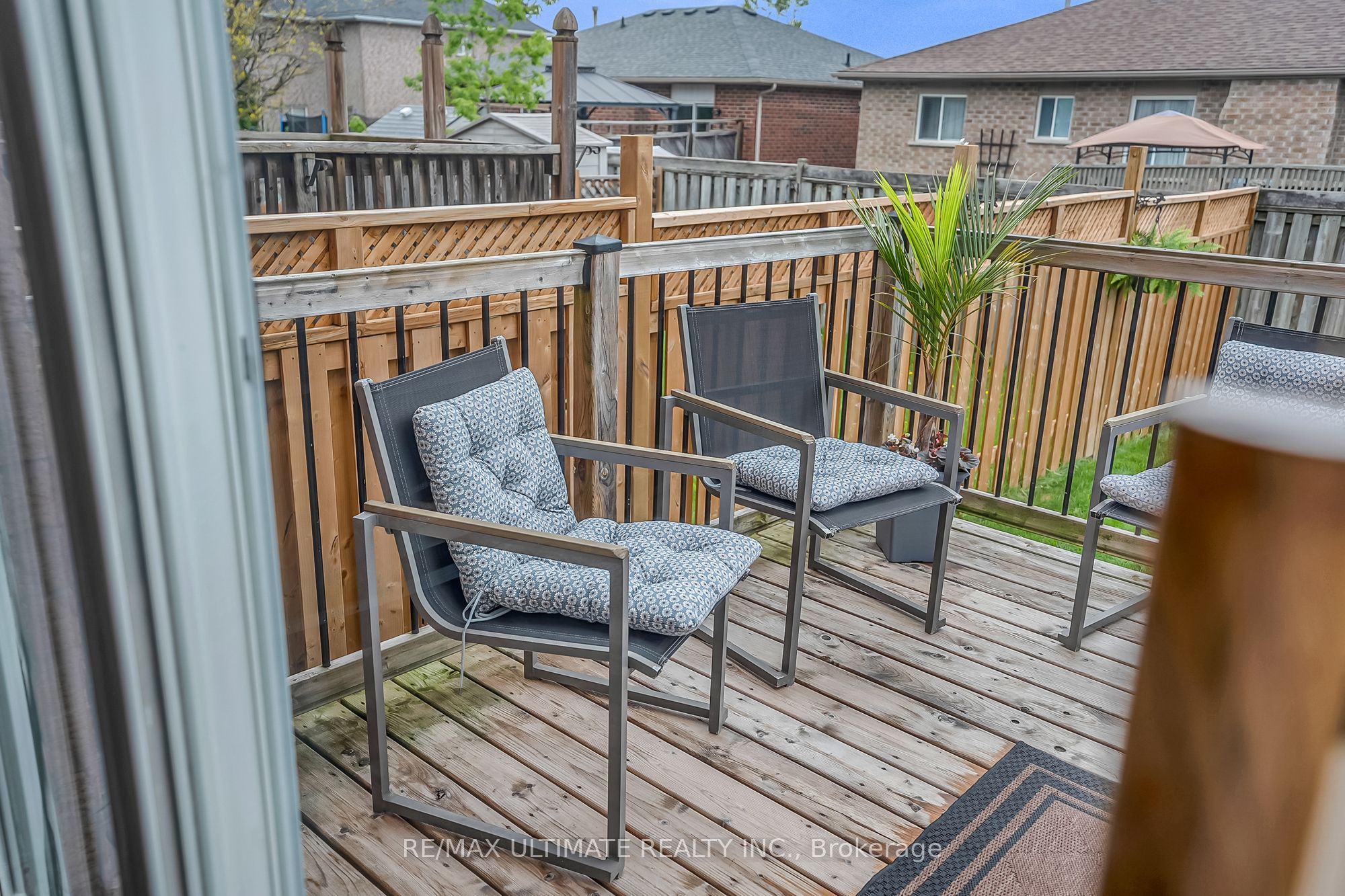 96 Bruce Crescent Property Photo 38