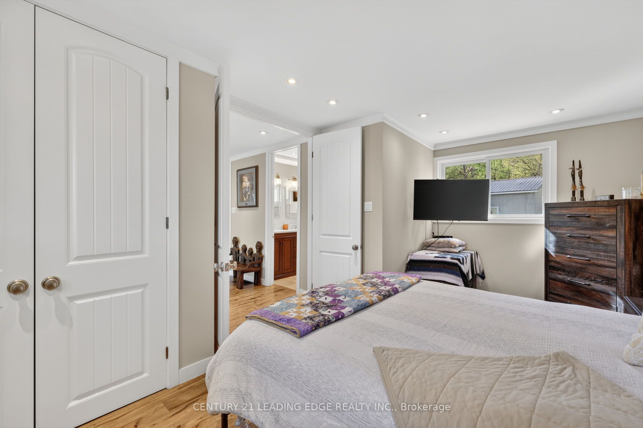 2996 Moynes Road Property Photo 19