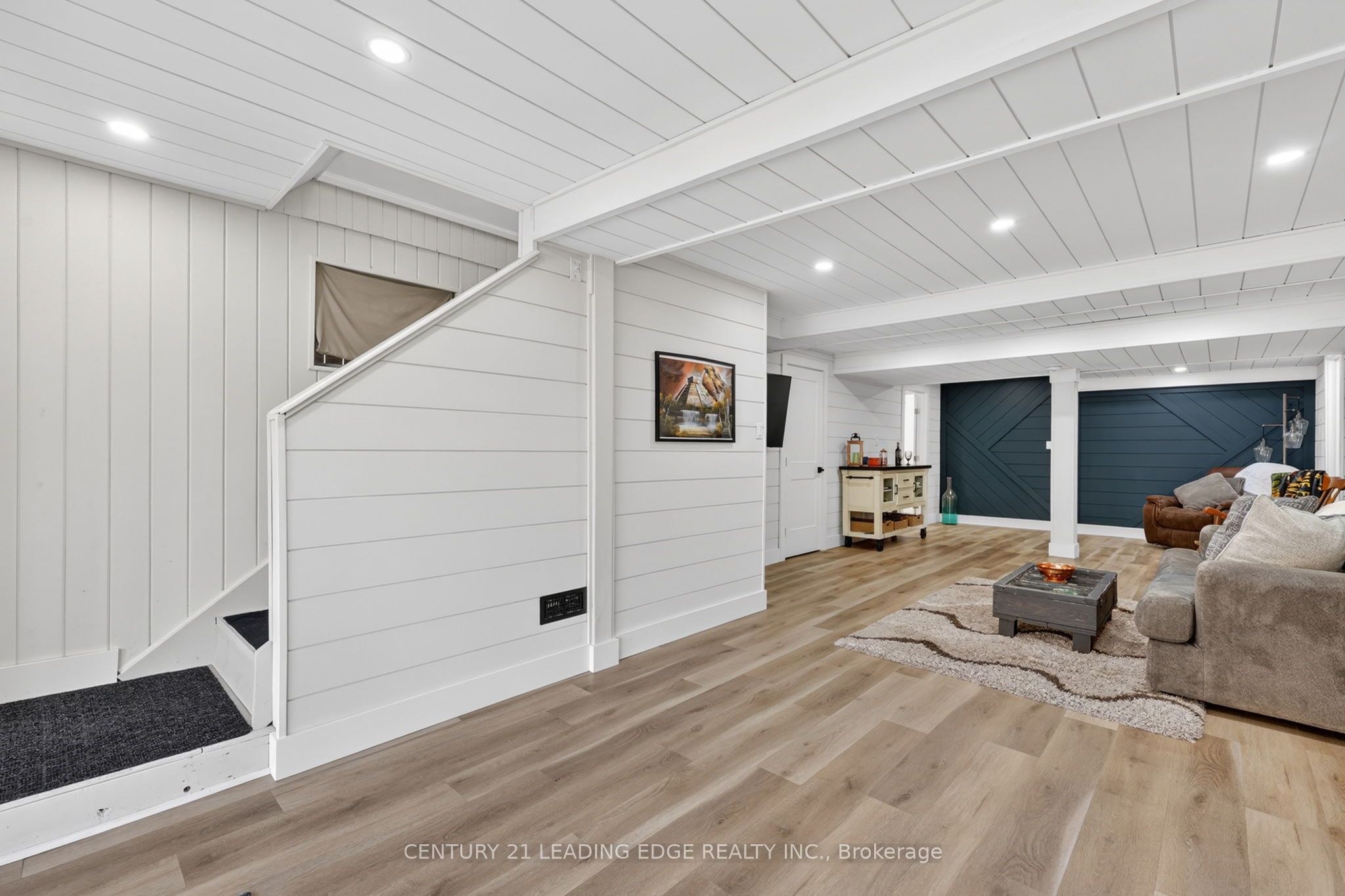 2996 Moynes Road Property Photo 22