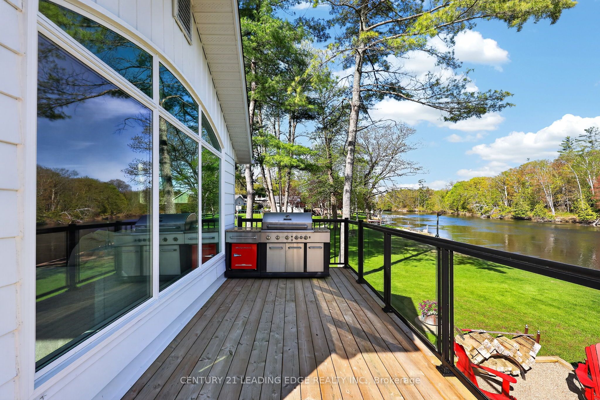 2996 Moynes Road Property Photo 32