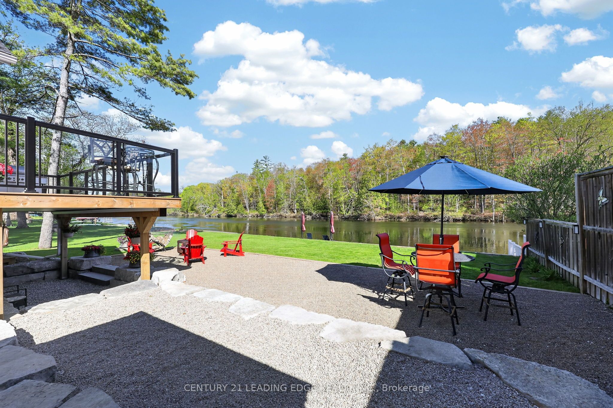 2996 Moynes Road Property Photo 36