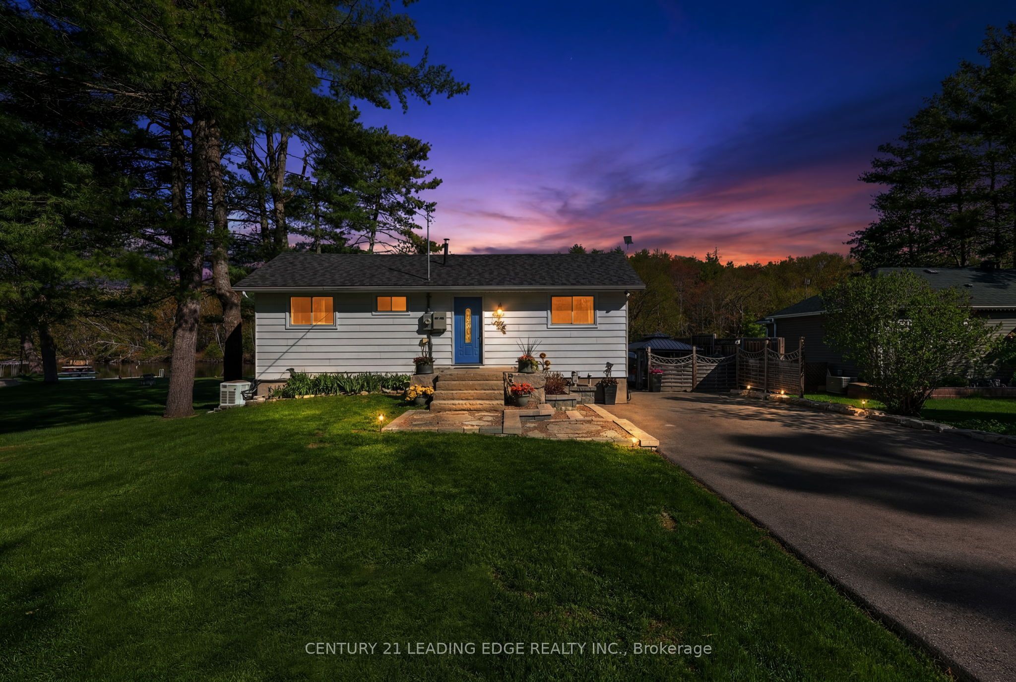 2996 Moynes Road Property Photo 47