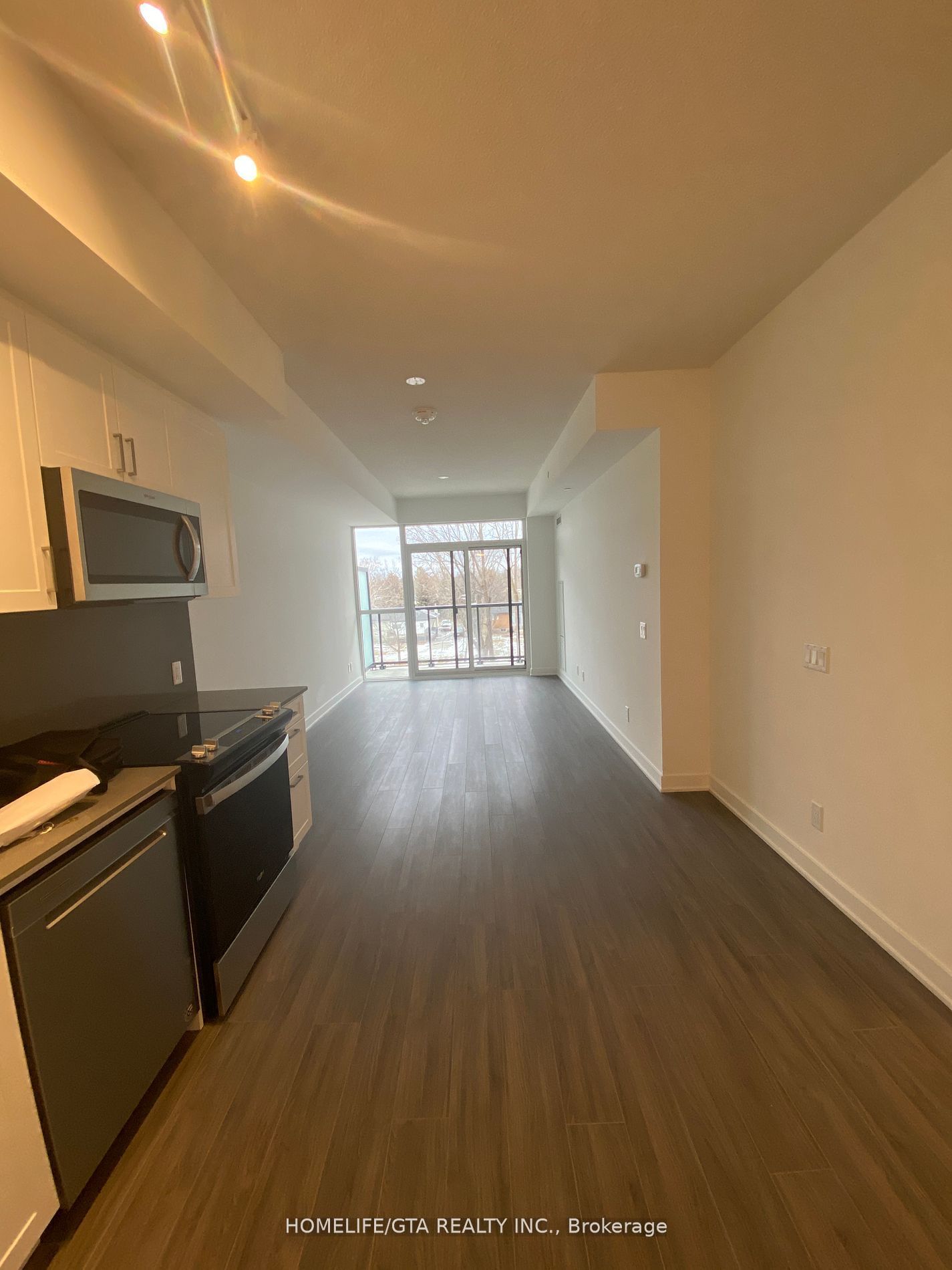 681 Yonge Street 229 Property Photo 2