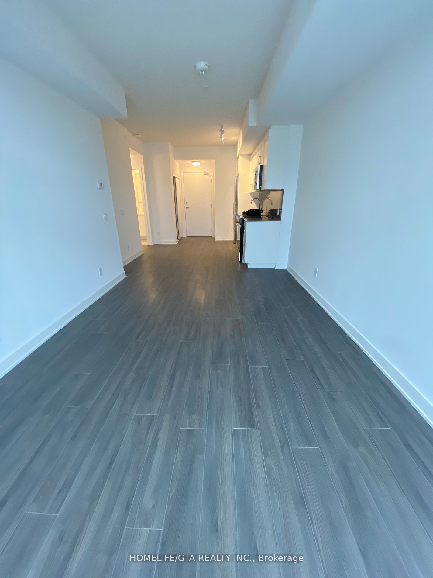 681 Yonge Street 229 Property Photo 4
