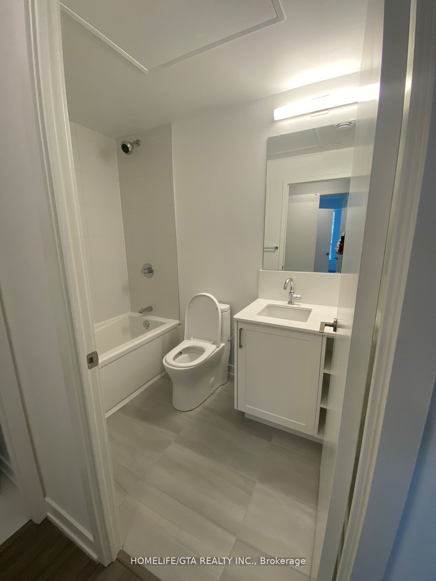 681 Yonge Street 229 Property Photo 8