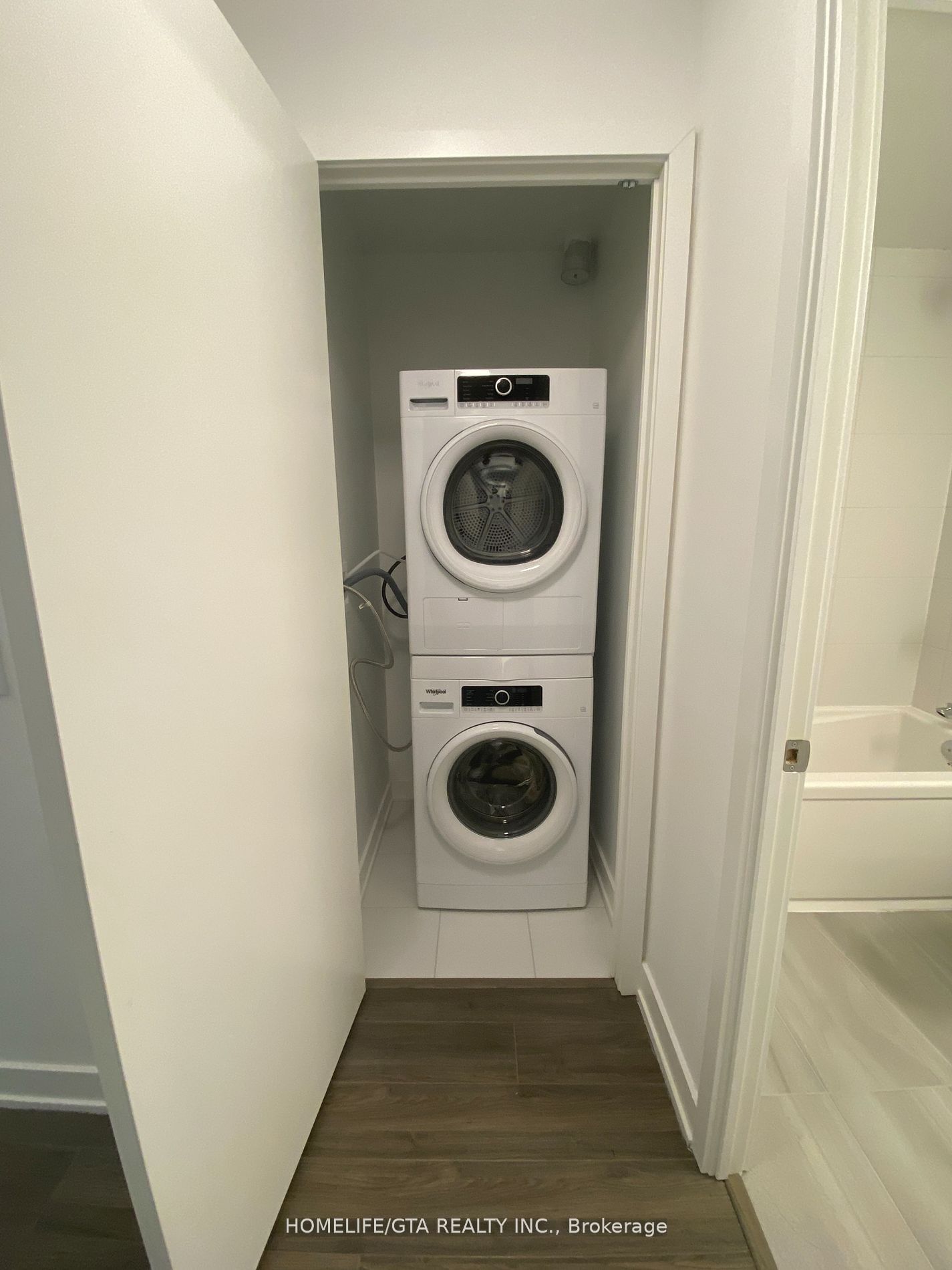 681 Yonge Street 229 Property Photo 9
