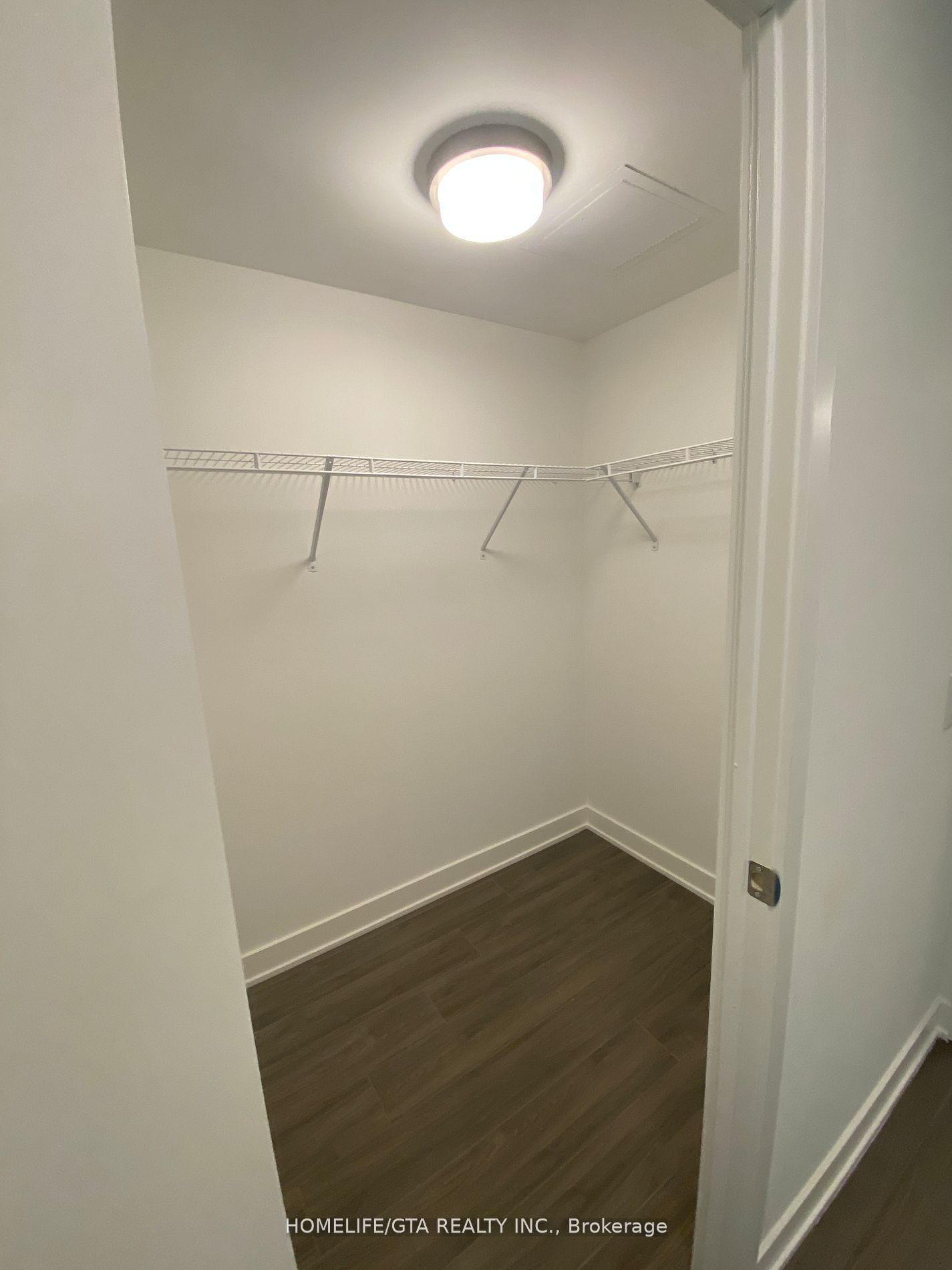 681 Yonge Street 229 Property Photo 10