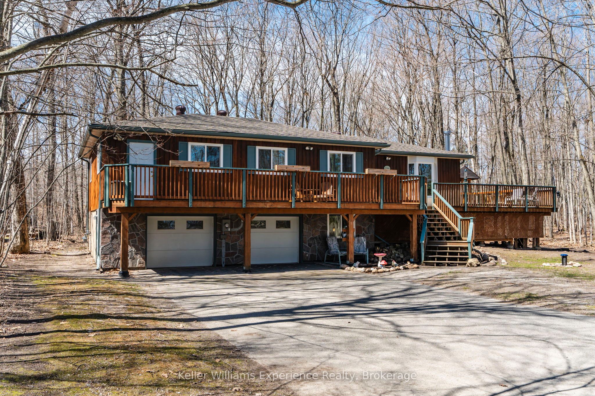 194 Sawlog Point Road Property Photo 2