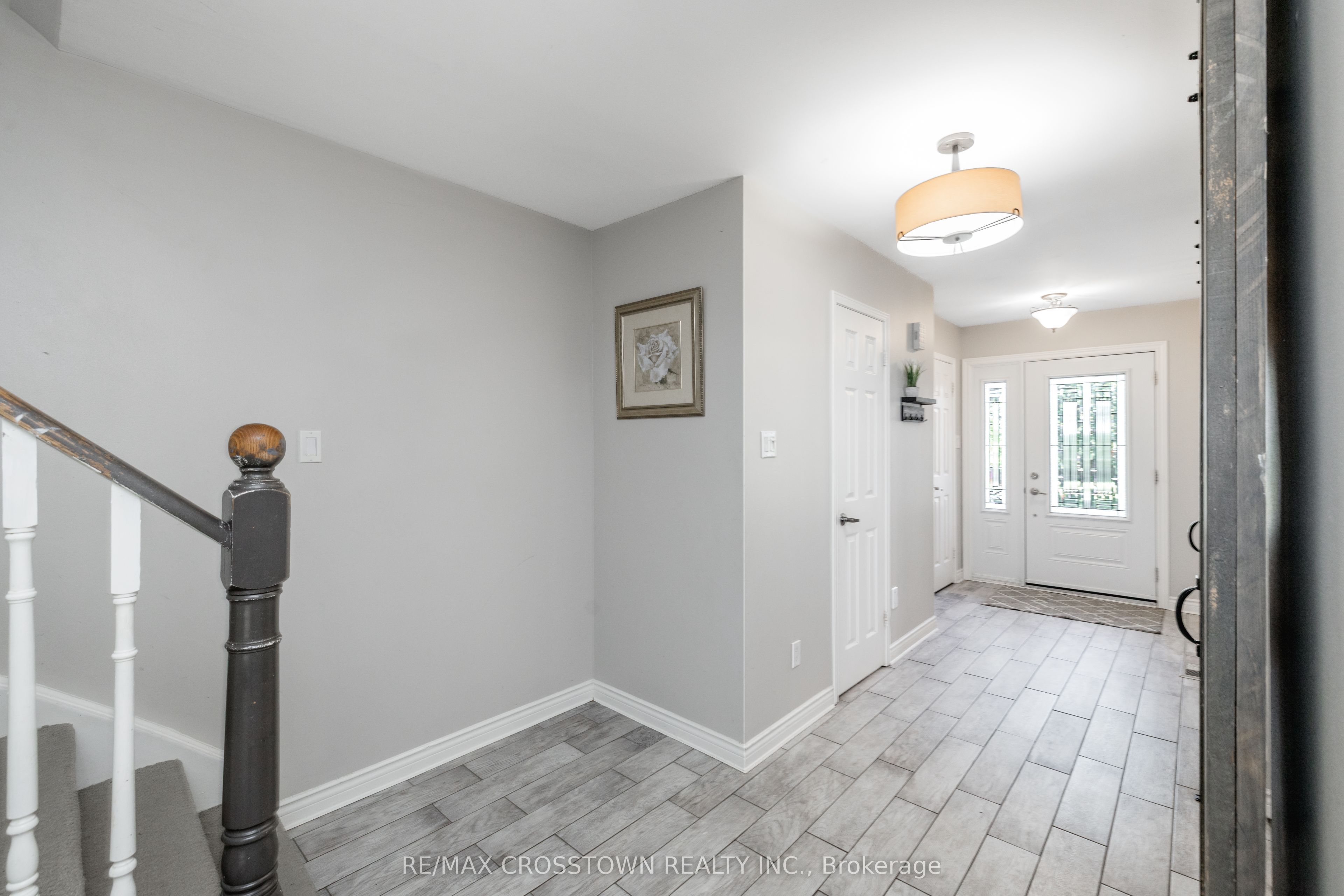 63 Oakridge Drive Property Photo 5