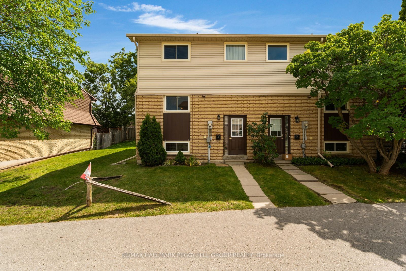 233 Innisfil Street 4 Property Photo 1
