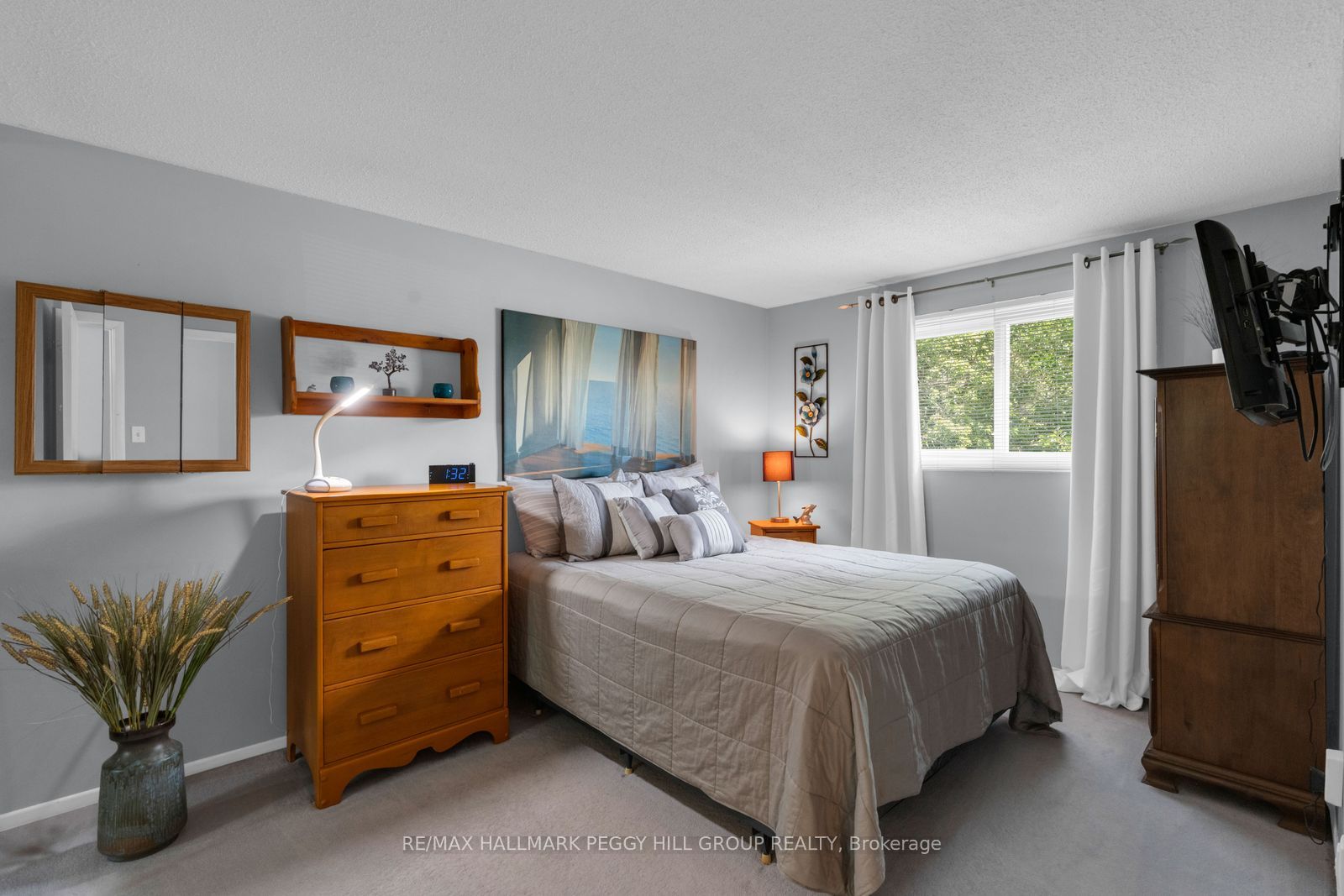 233 Innisfil Street 4 Property Photo 6
