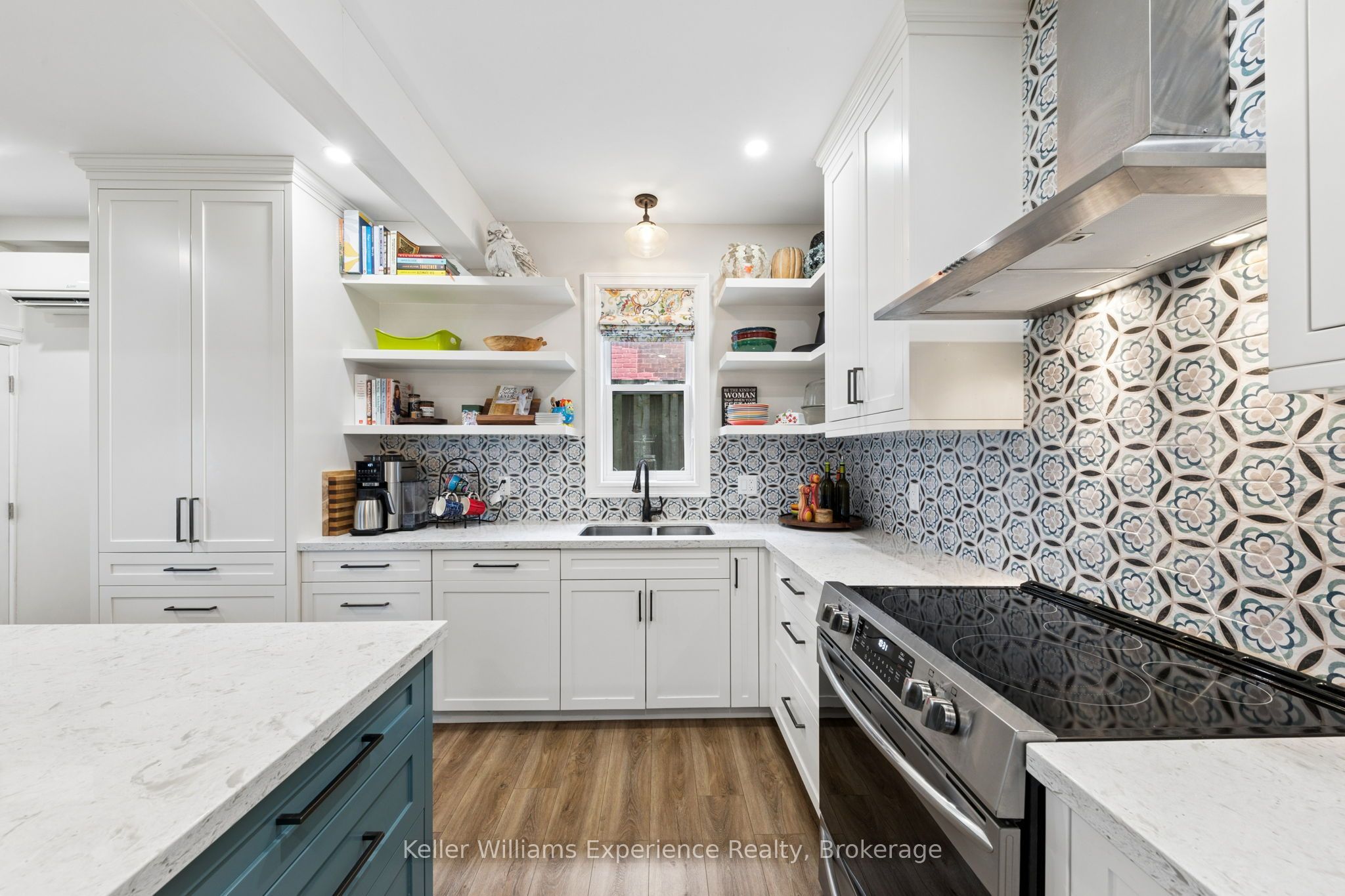 344 Second Street Property Photo 2