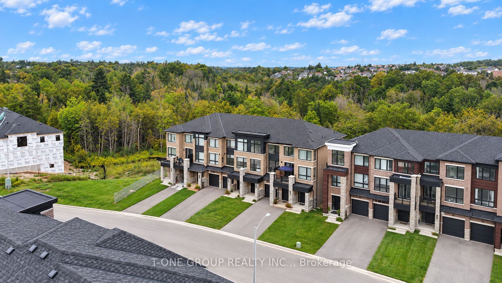 148 Blue Forest Crescent Property Photo 2