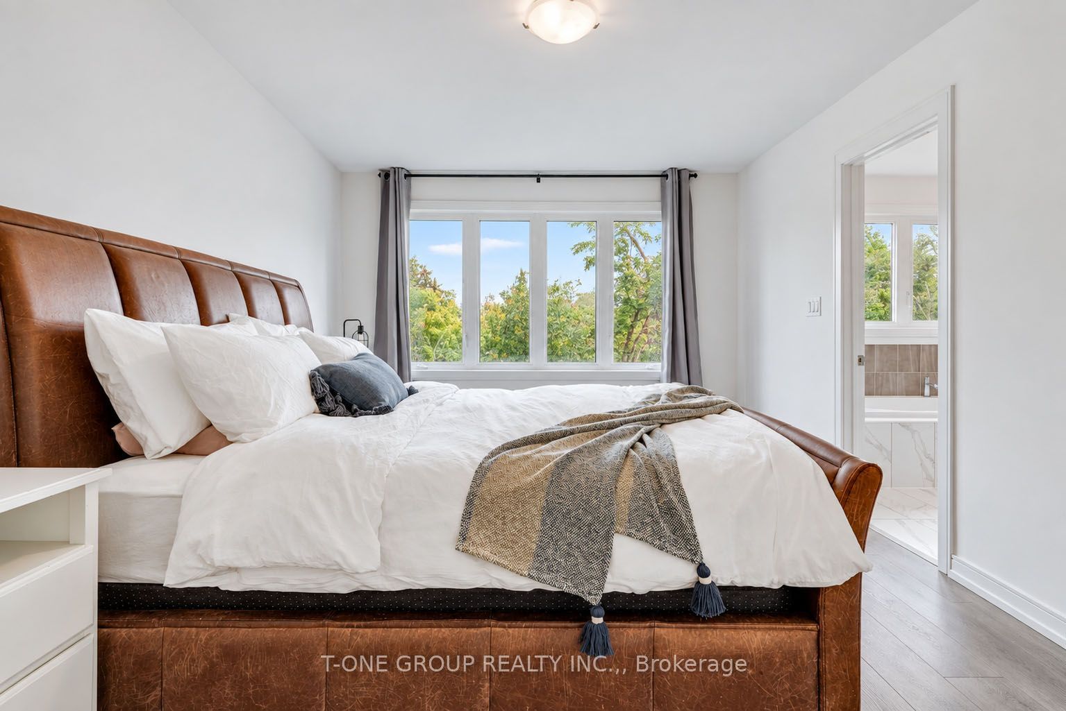 148 Blue Forest Crescent Property Photo 30