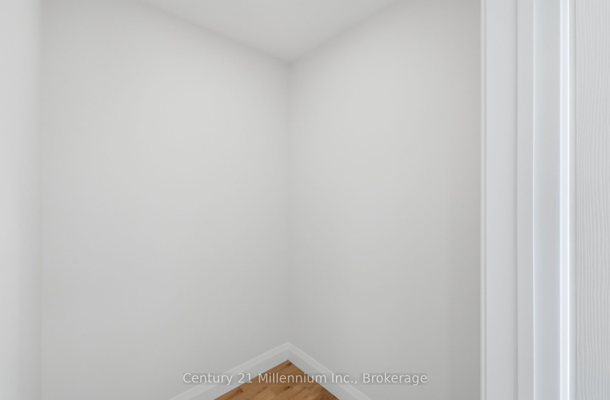 9592 Beachwood Road 2 Property Photo 10