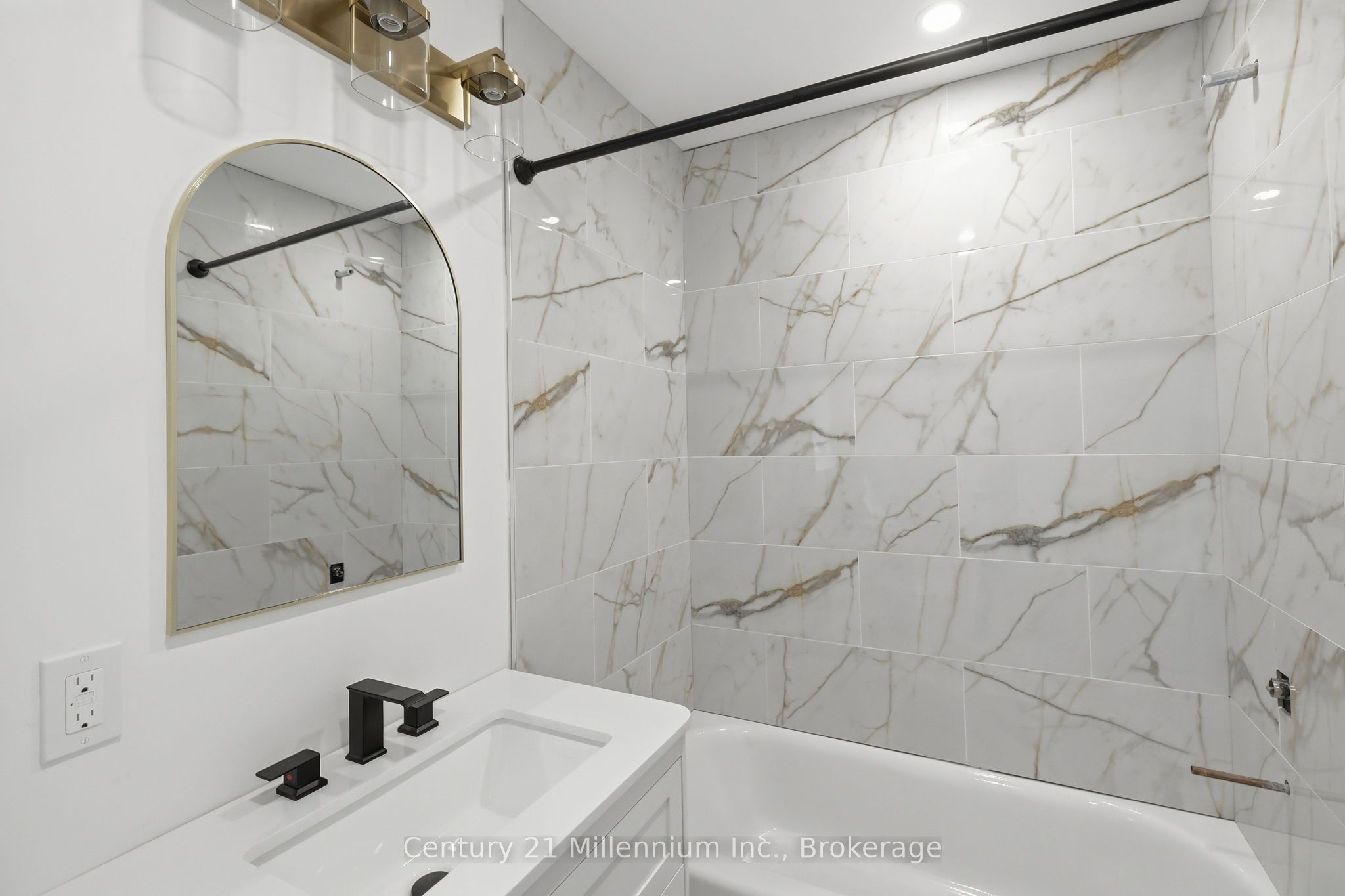 9592 Beachwood Road 2 Property Photo 16