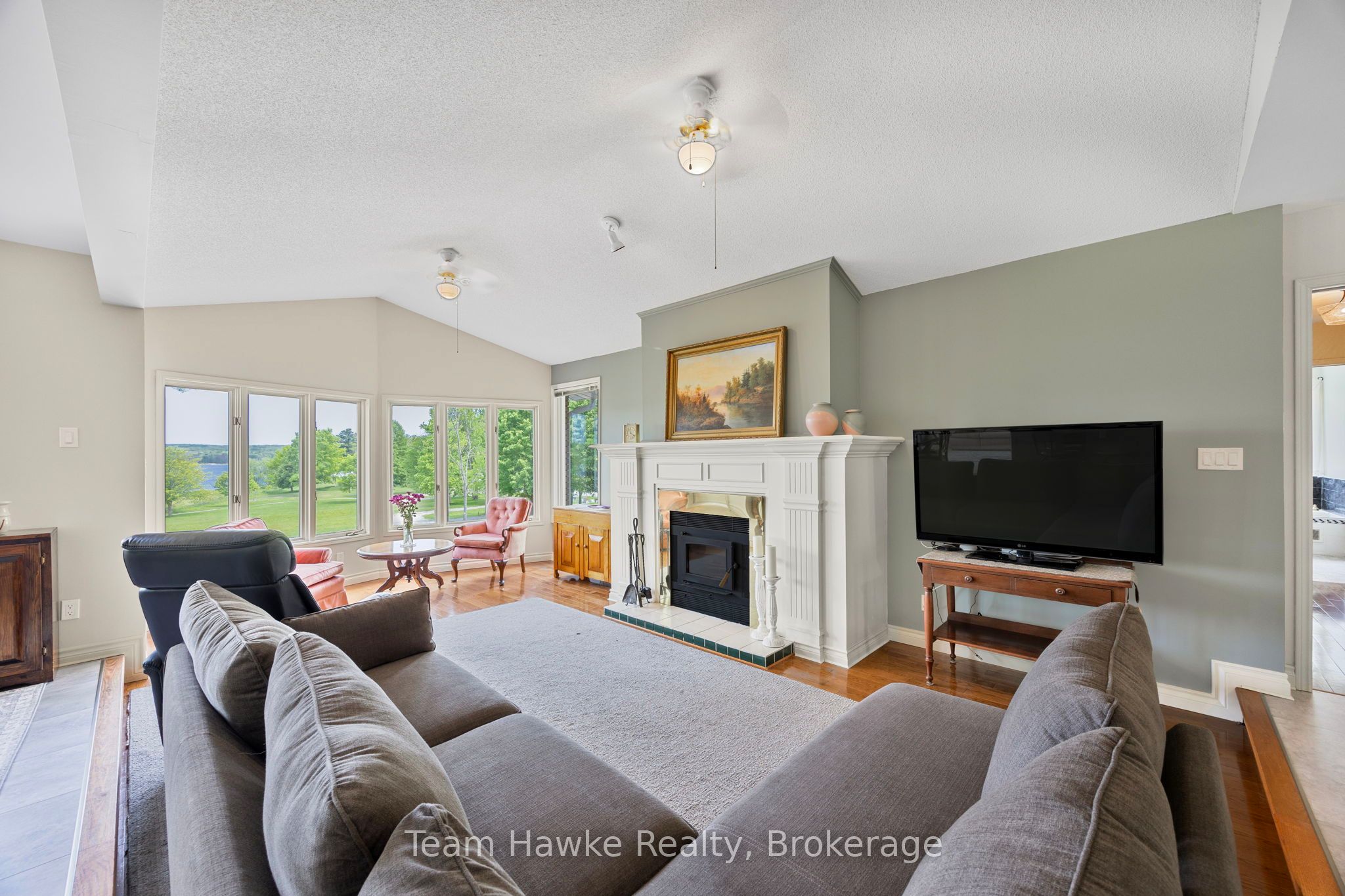26 Jury Drive Property Photo 3