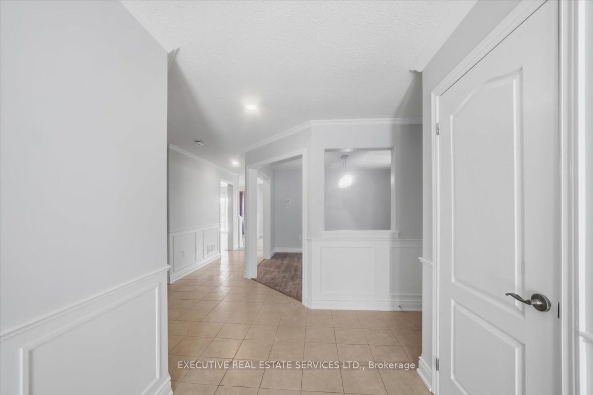 3063 Emperor Drive Property Photo 3