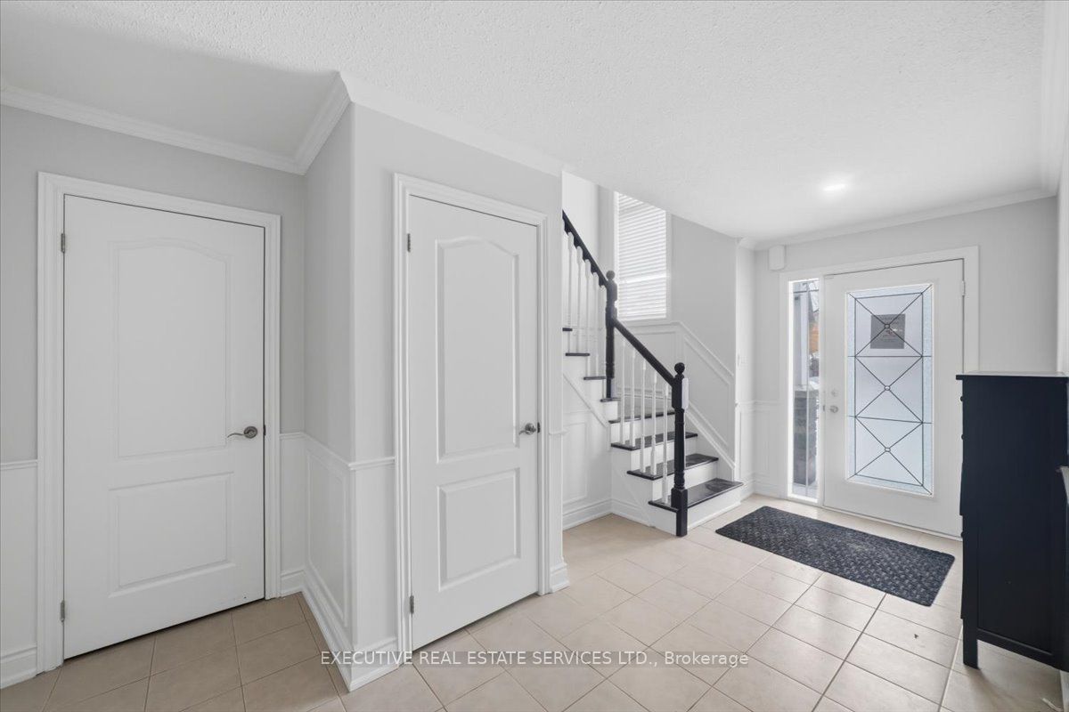 3063 Emperor Drive Property Photo 4