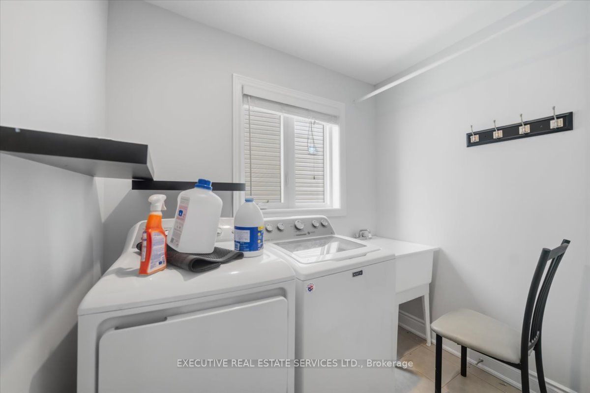 3063 Emperor Drive Property Photo 33