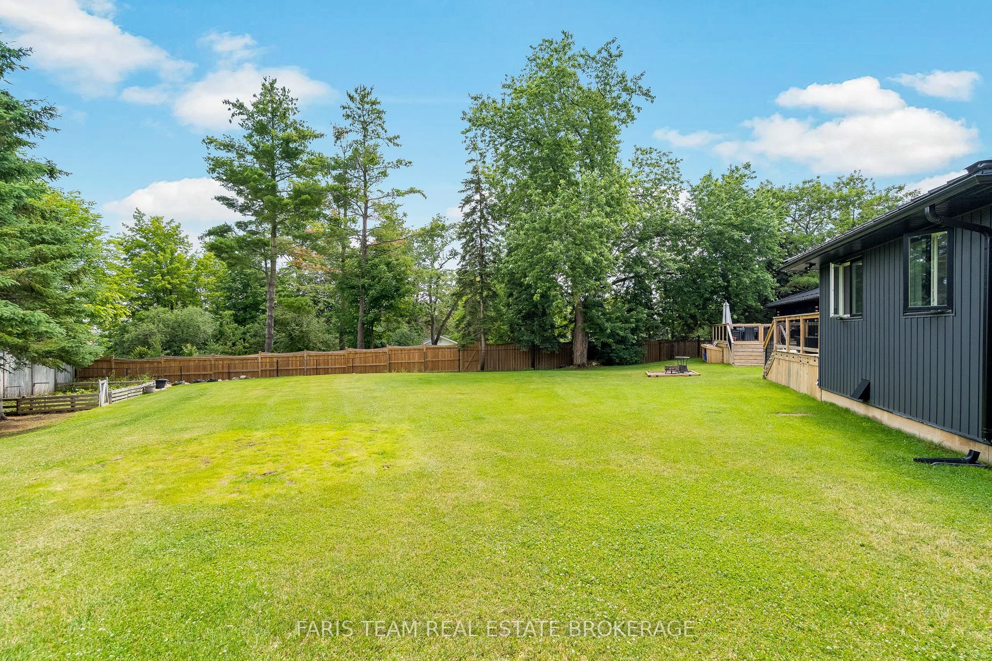 223a Hickory Lane Property Photo 3