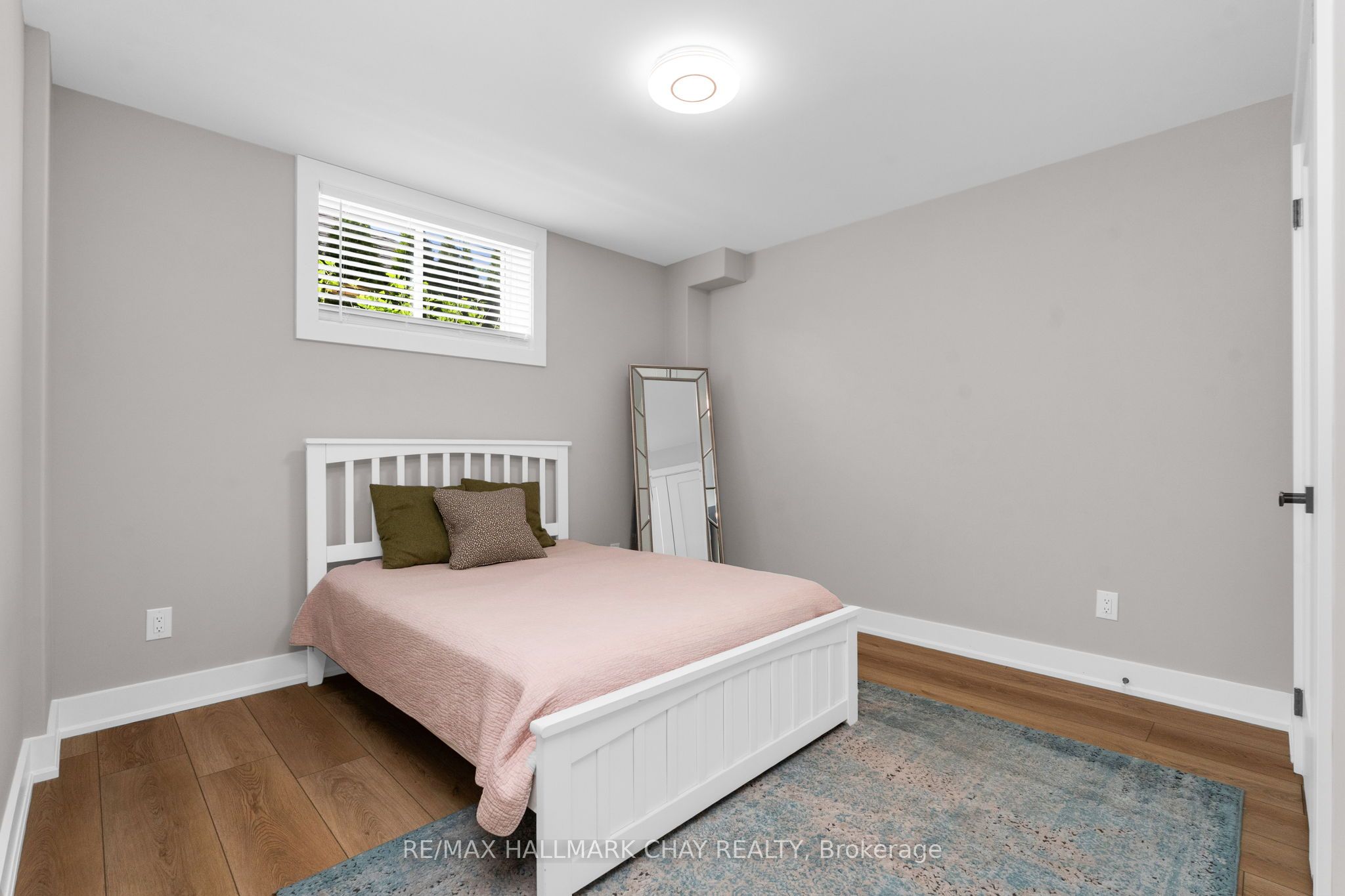 11 Byers Street Property Photo 38