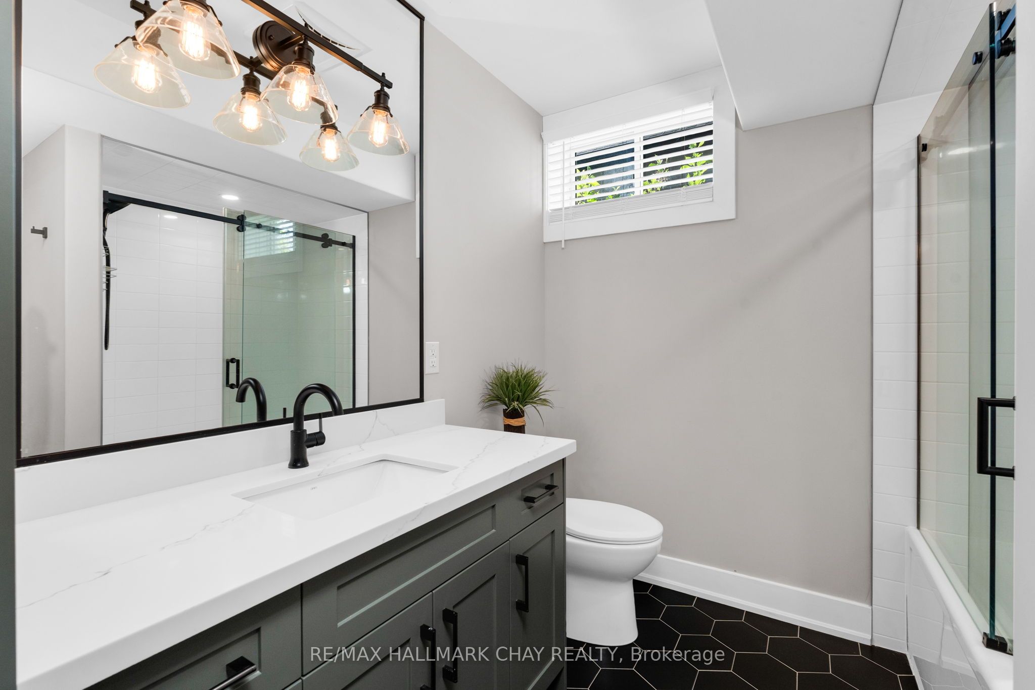 11 Byers Street Property Photo 39