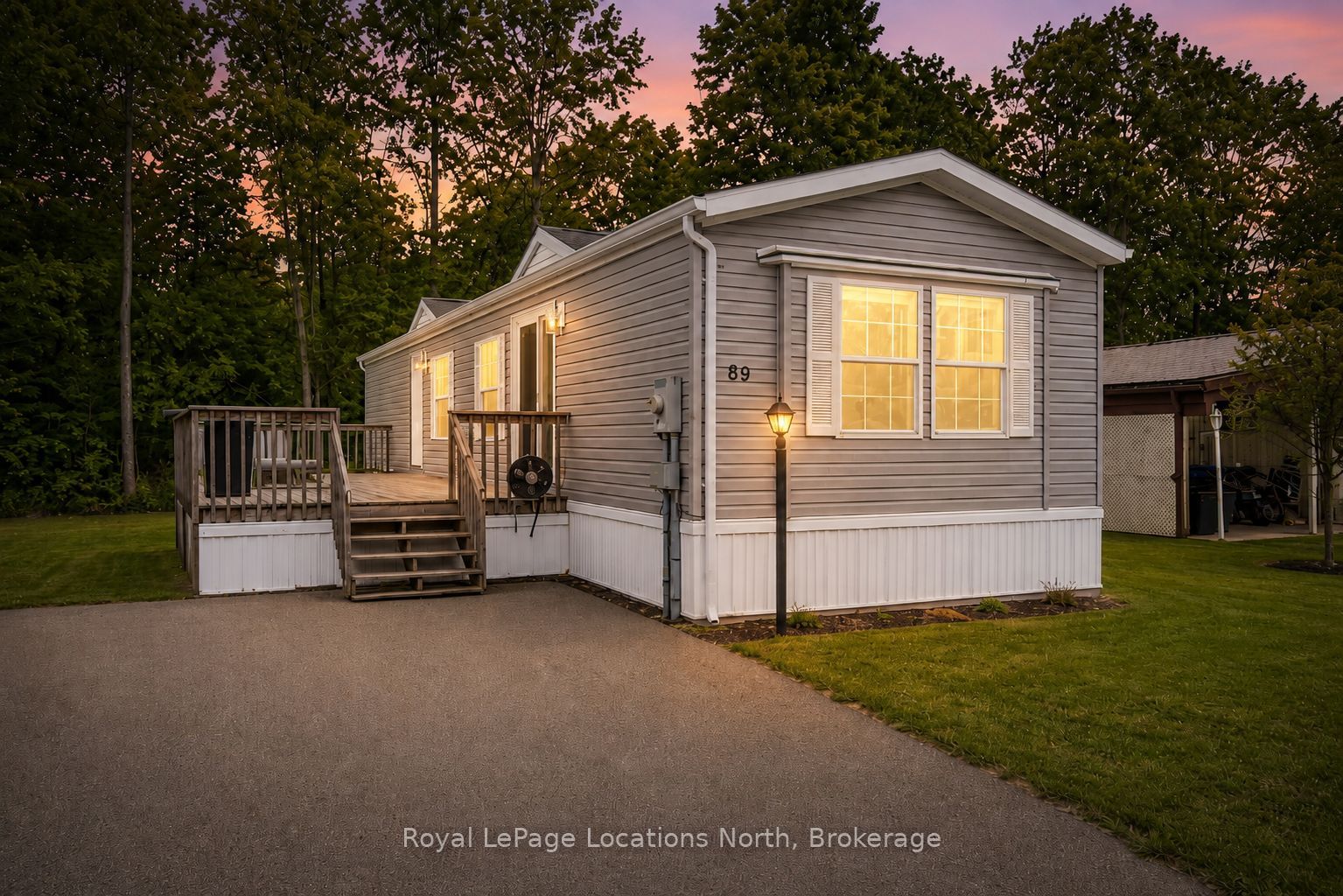 89 Georgian Glen Drive Property Photo 1