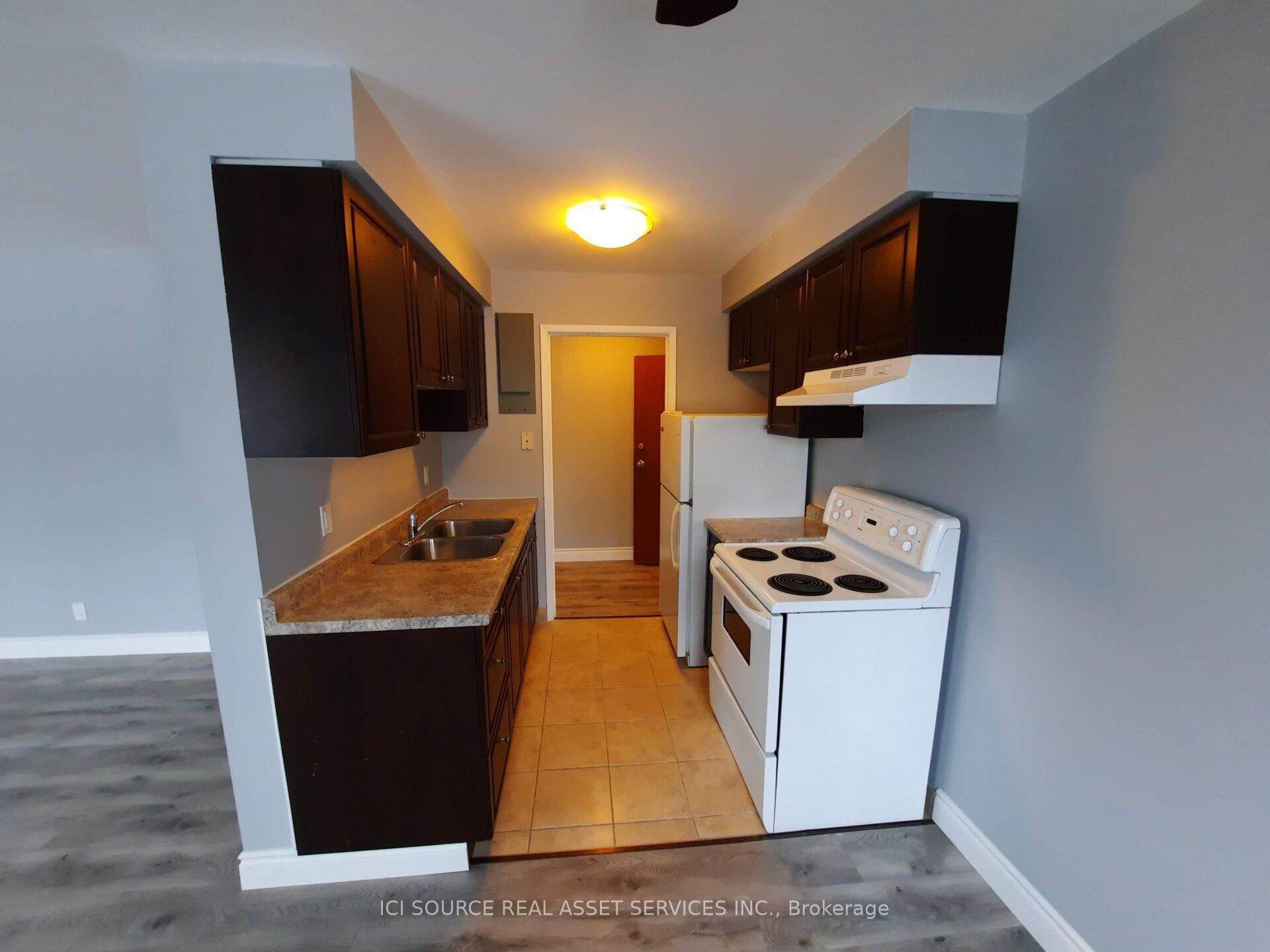 229 Canice Street Unit 4 Property Photo 2