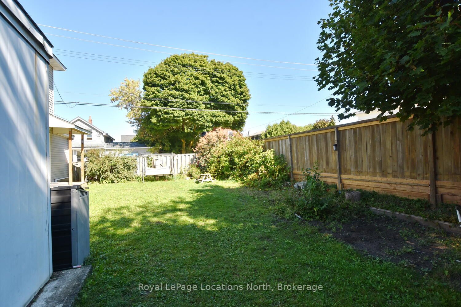 256 Ontario Street Property Photo 10