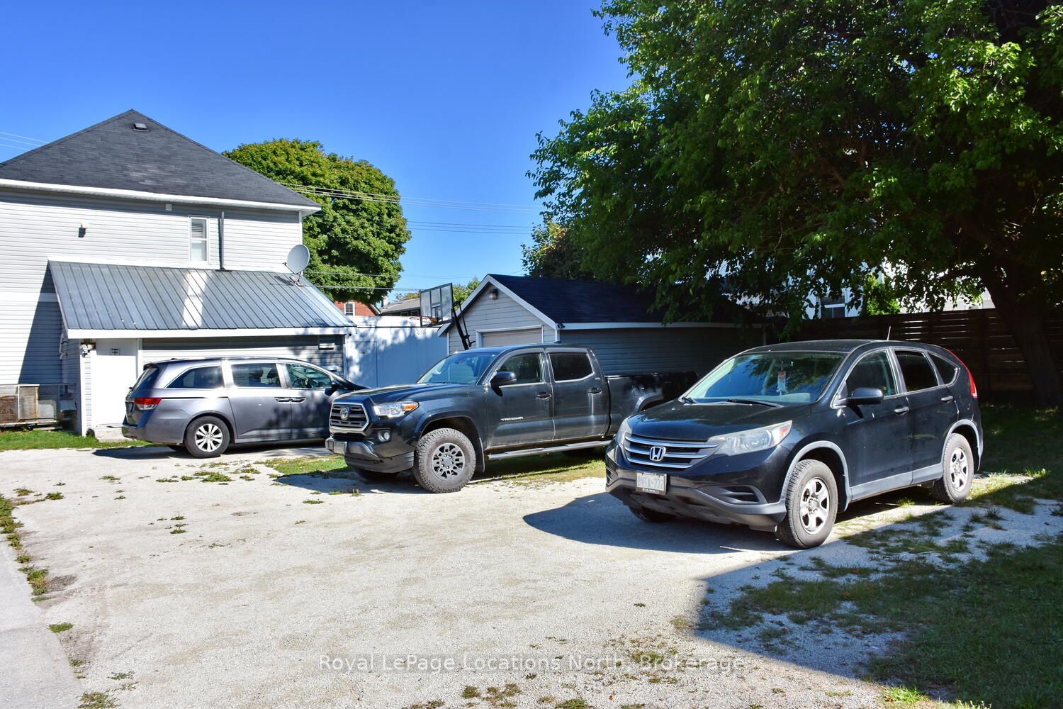 256 Ontario Street Property Photo 12