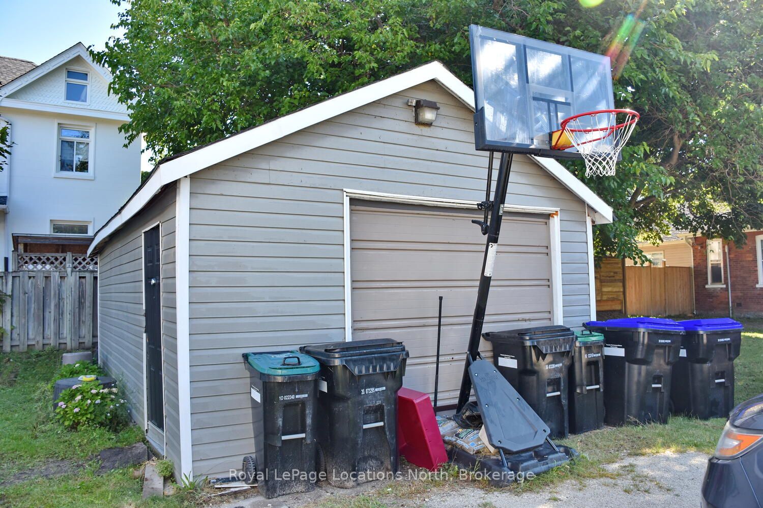 256 Ontario Street Property Photo 14