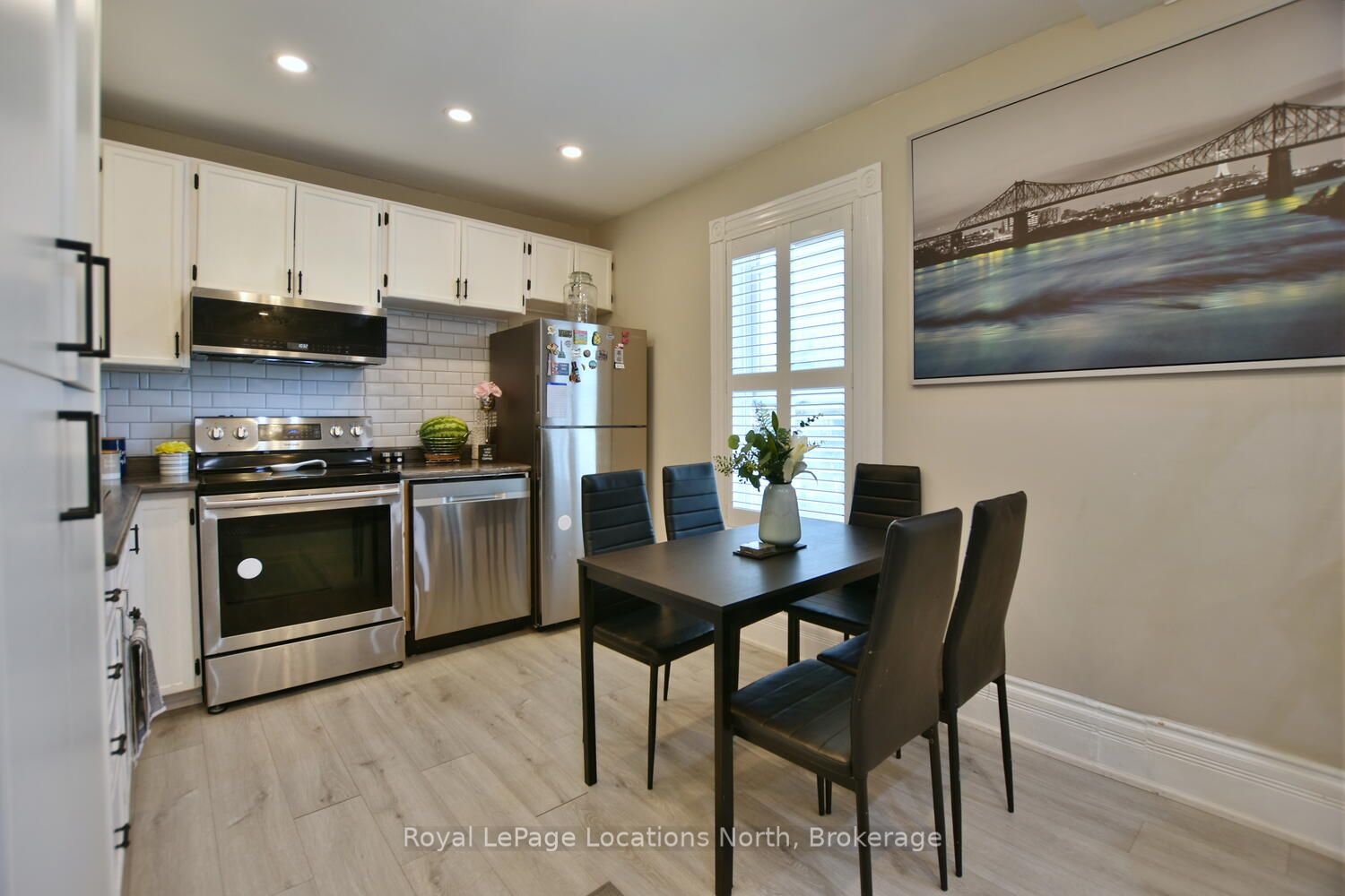 256 Ontario Street Property Photo 18