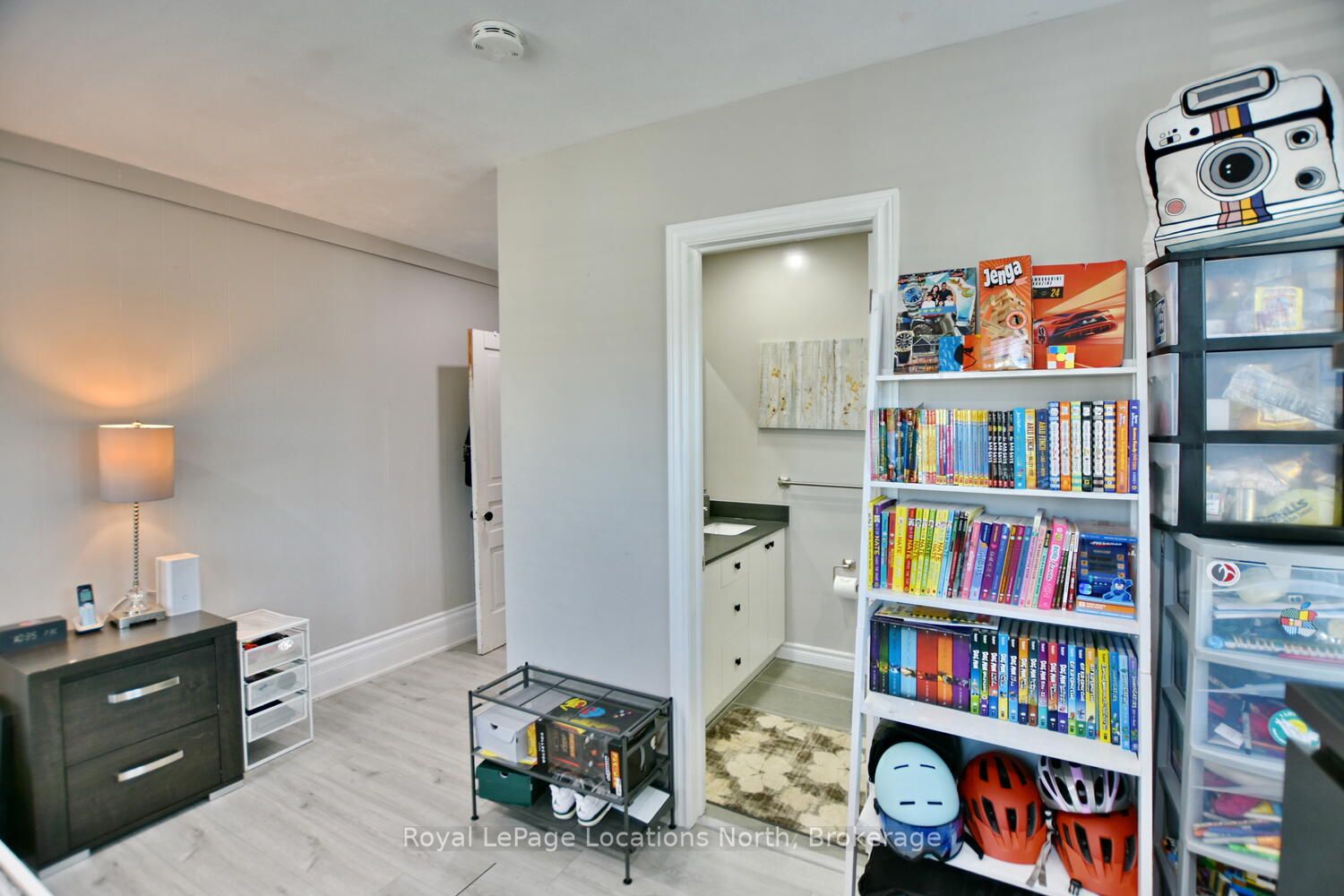 256 Ontario Street Property Photo 25