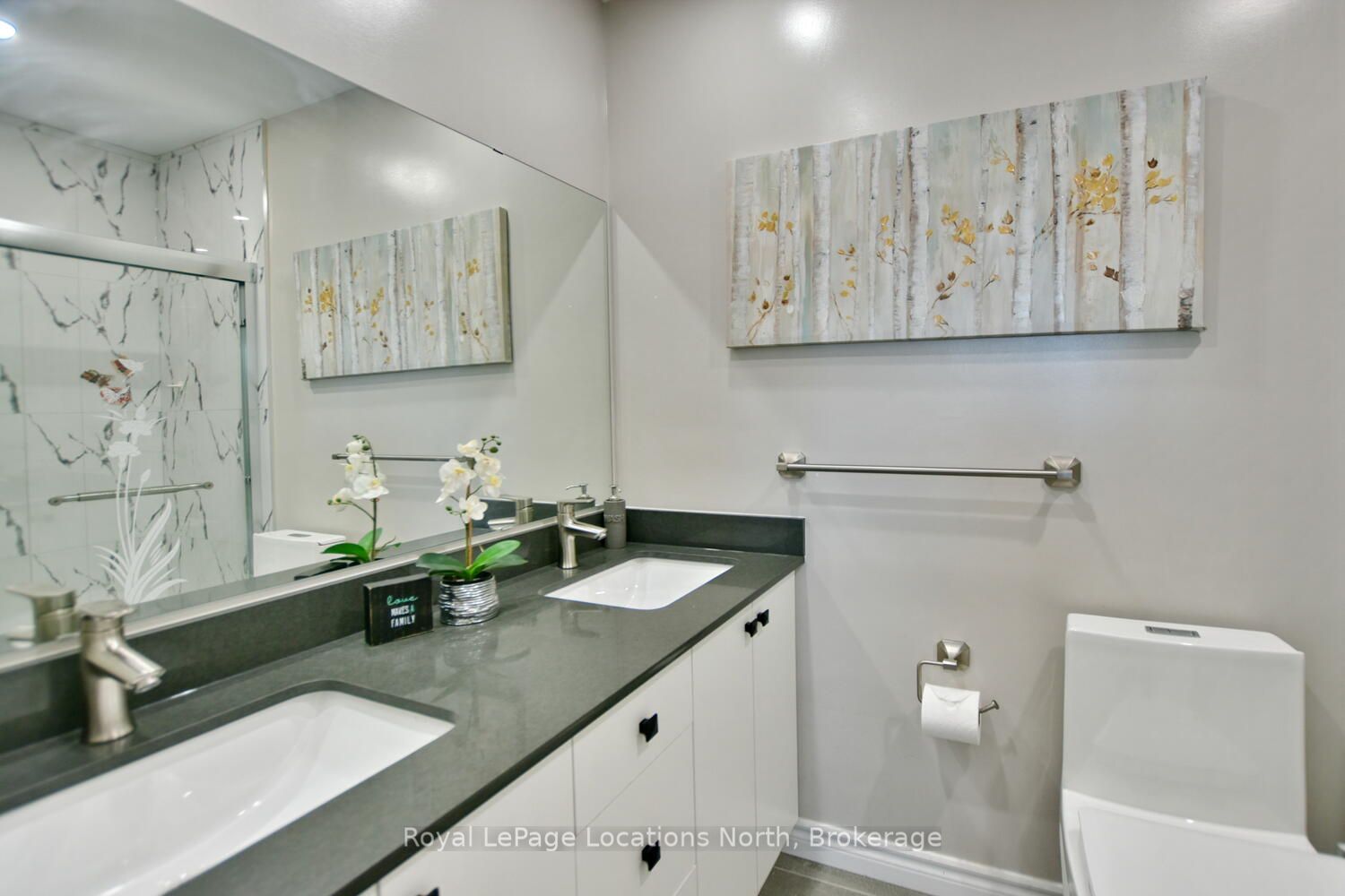 256 Ontario Street Property Photo 26