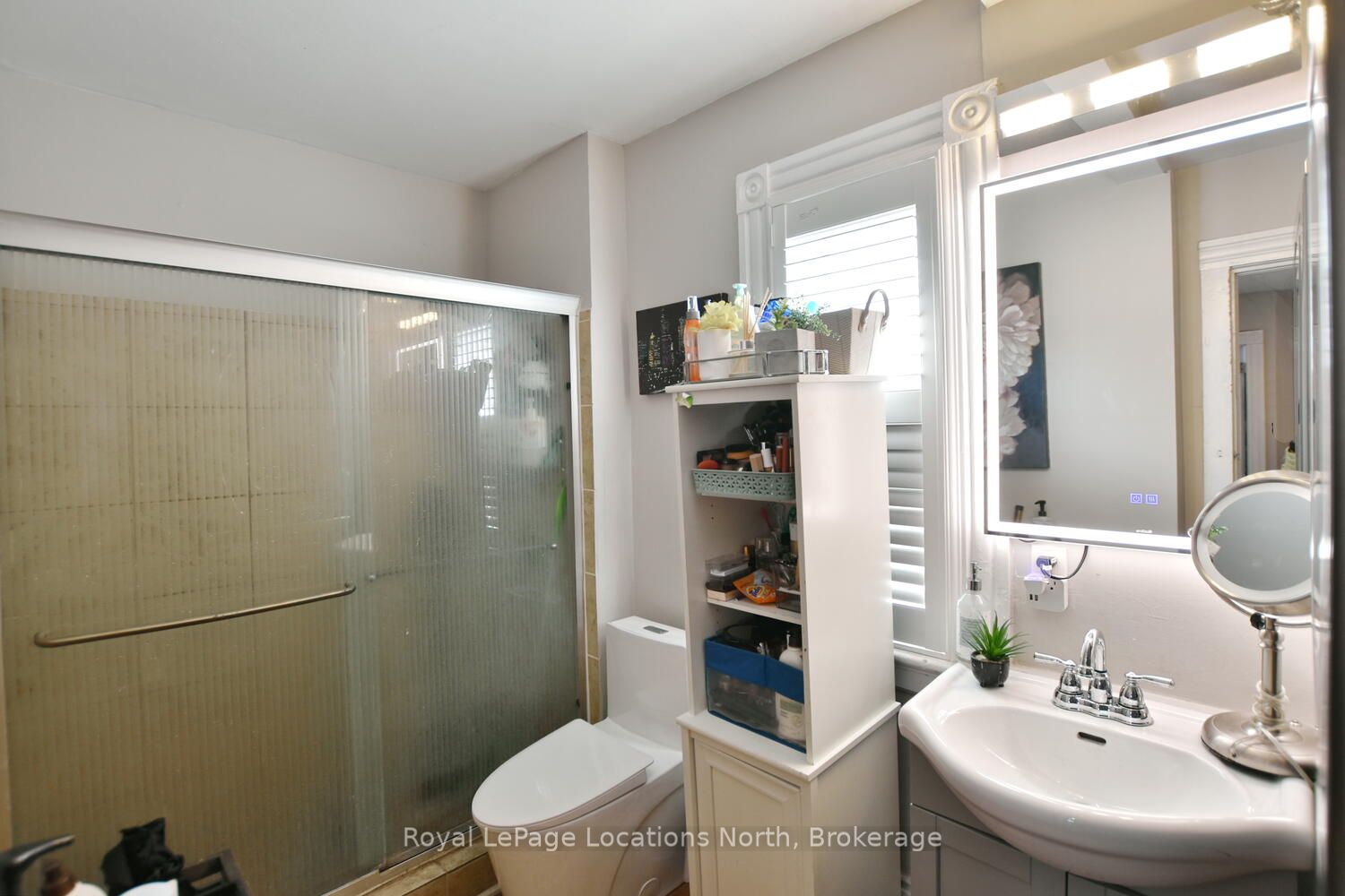 256 Ontario Street Property Photo 29