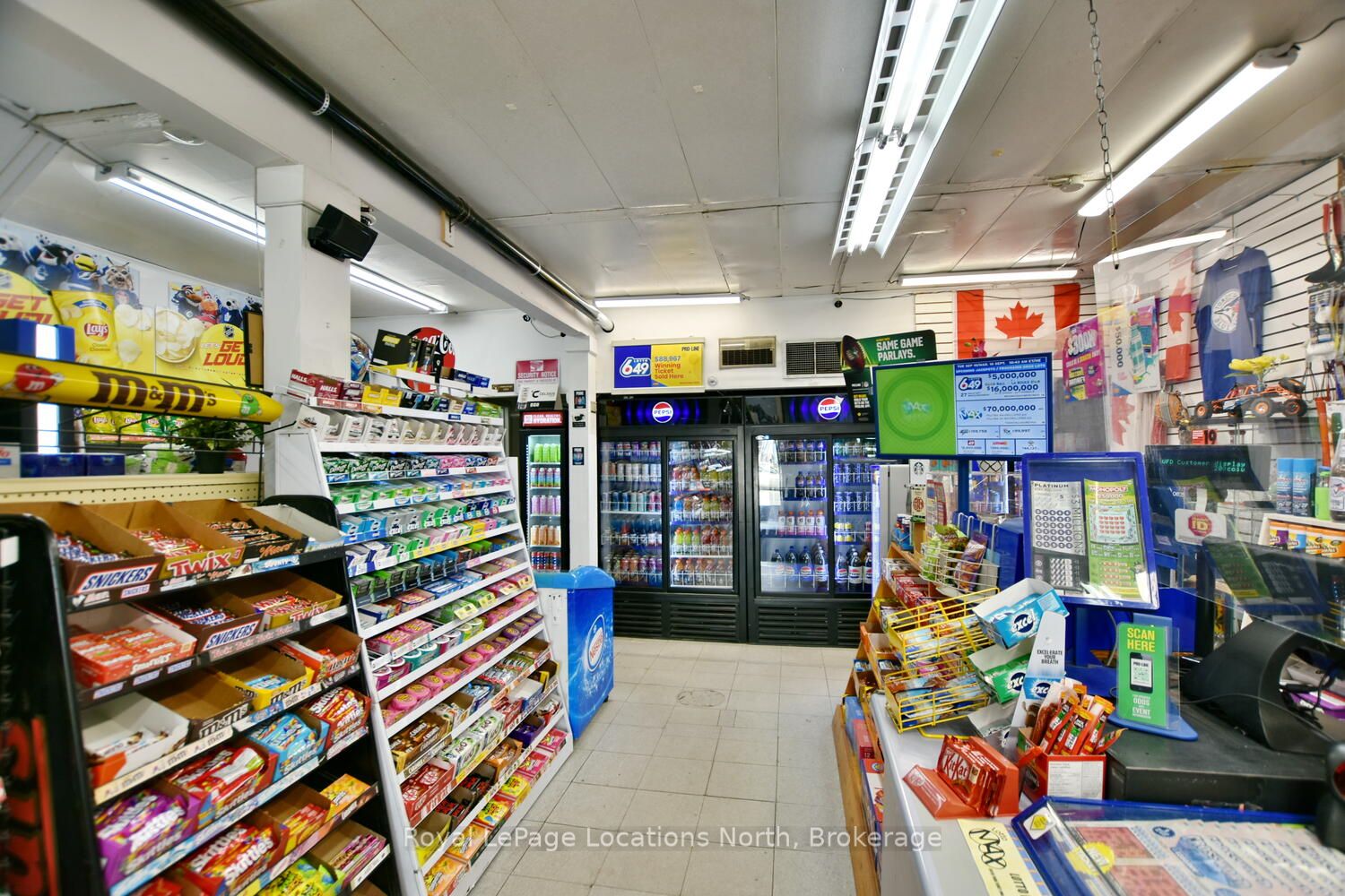 256 Ontario Street Property Photo 36