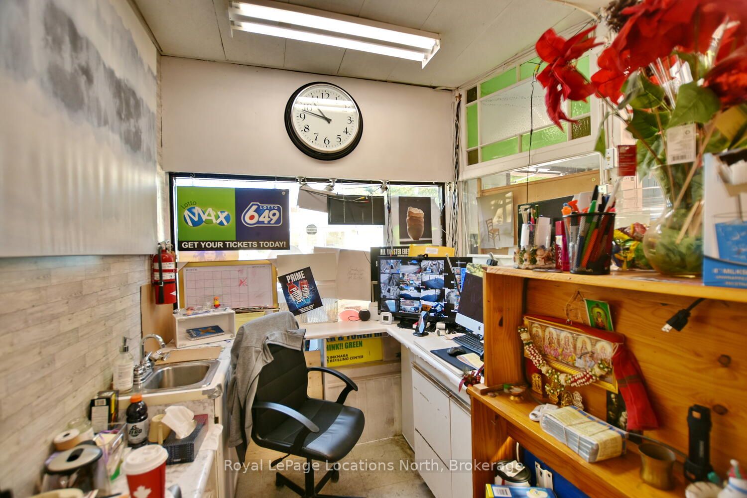 256 Ontario Street Property Photo 39