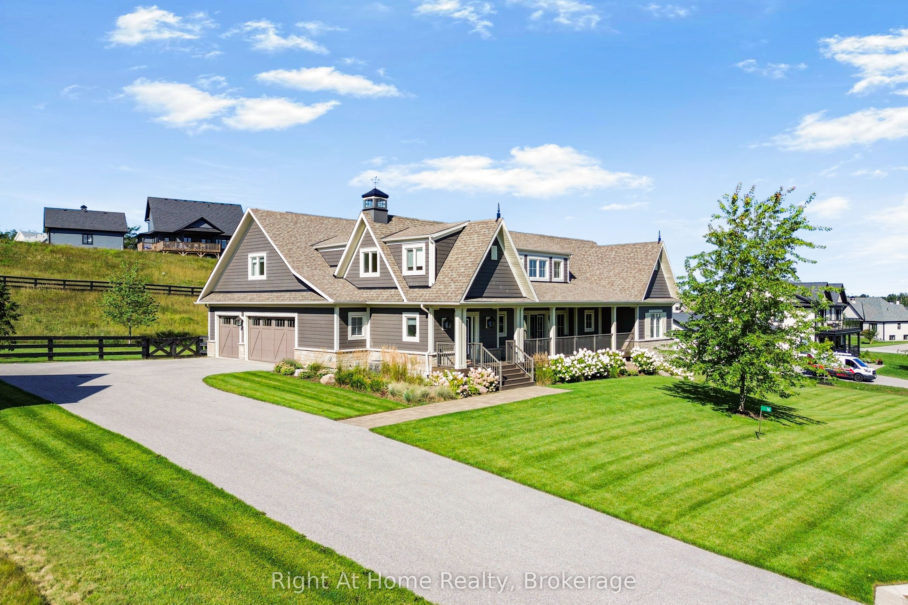 16 Gelderland Crescent Property Photo 1