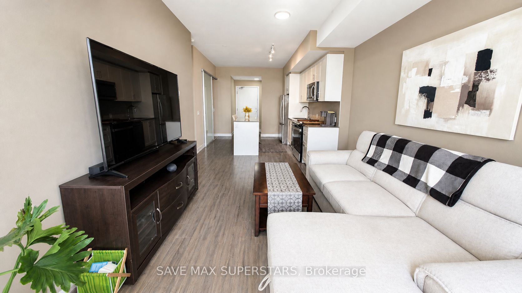681 Yonge Street 611 Property Photo 13