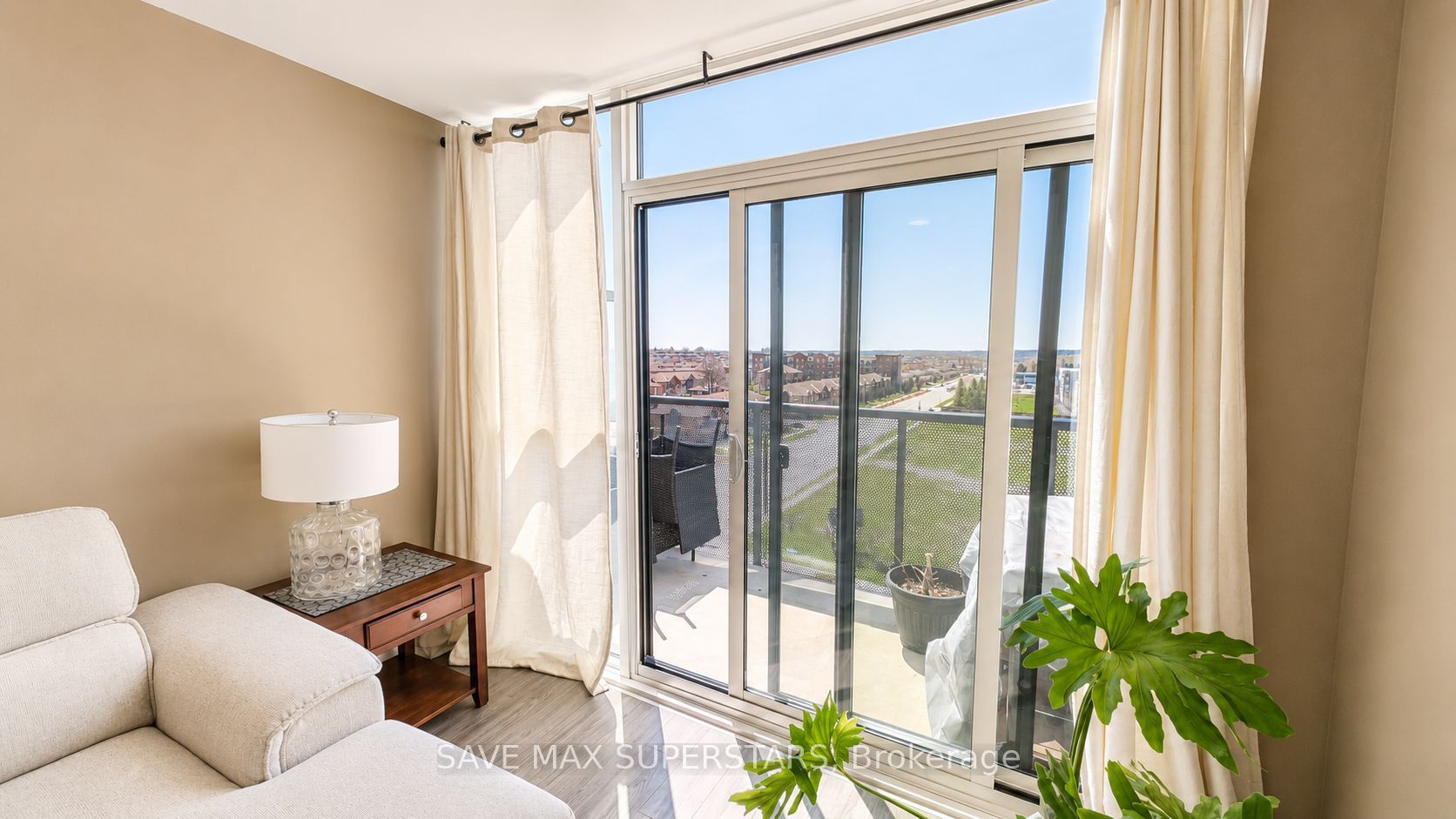 681 Yonge Street 611 Property Photo 17