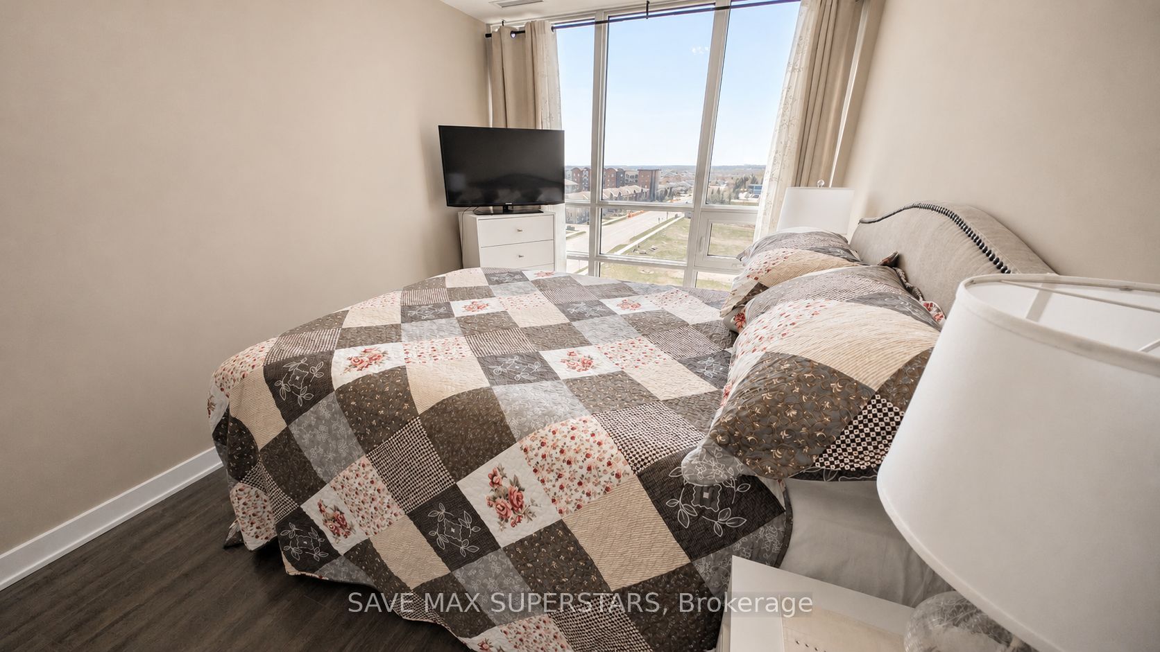 681 Yonge Street 611 Property Photo 23