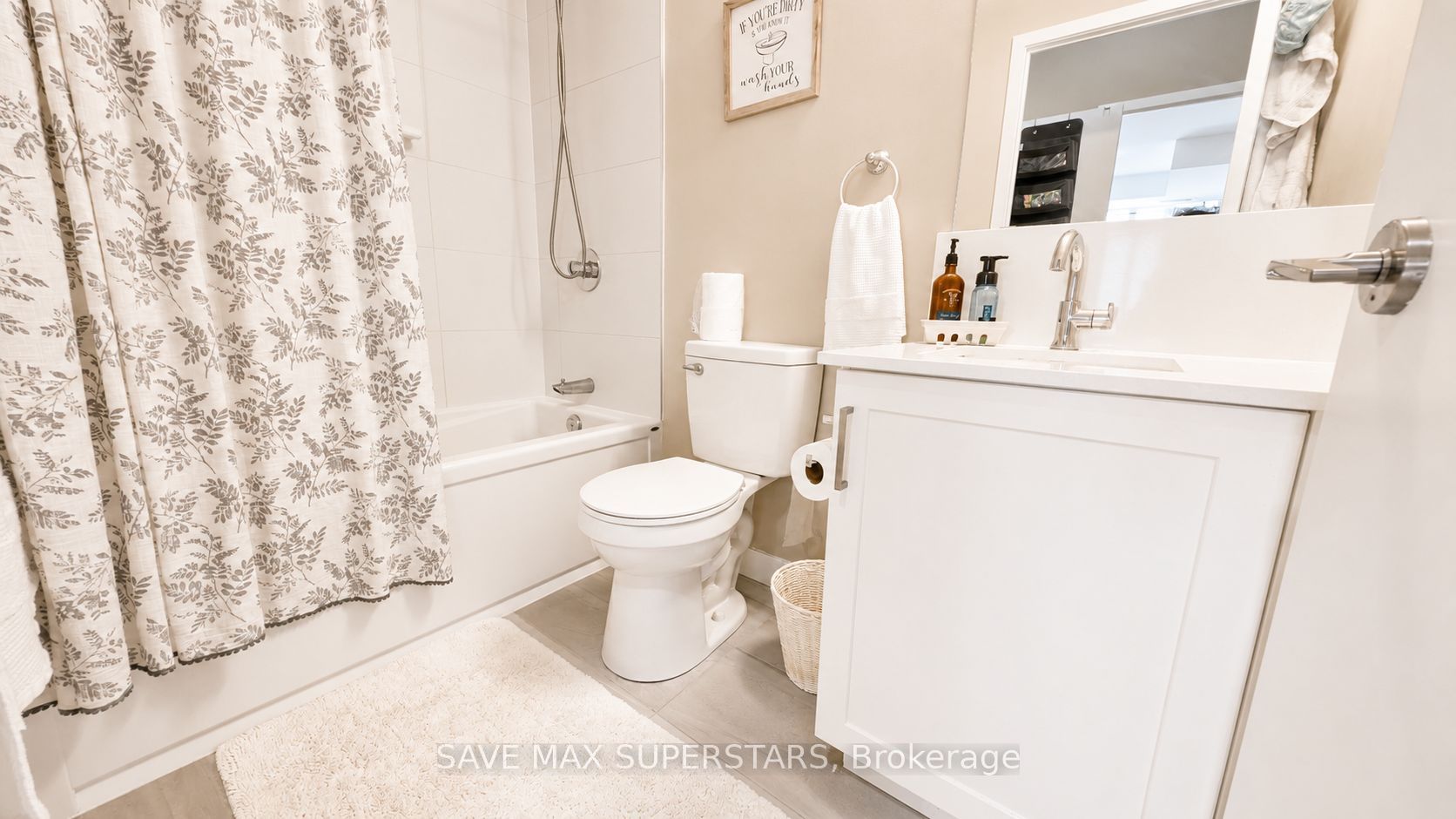 681 Yonge Street 611 Property Photo 26