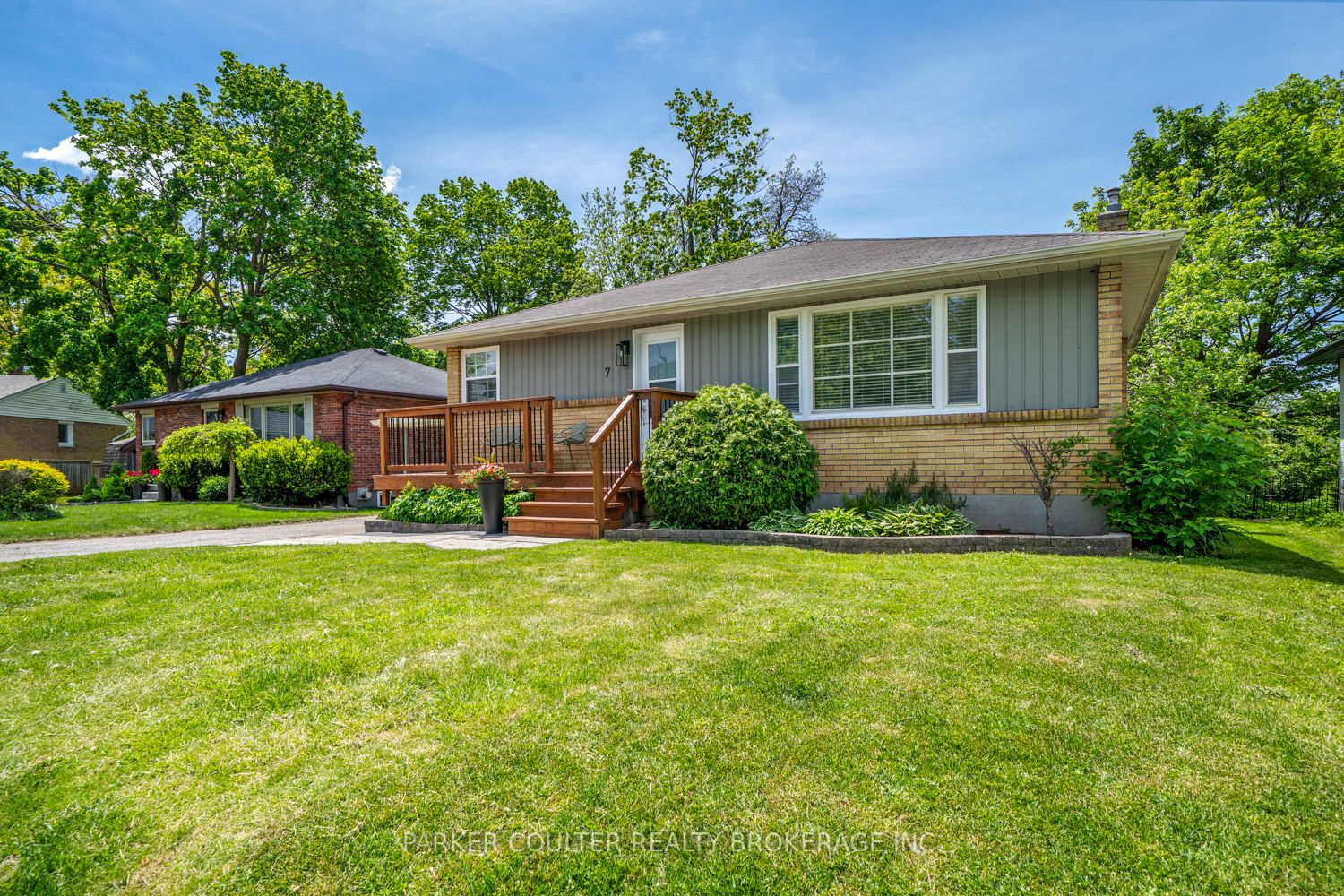 7 Oakley Park Square Property Photo 2