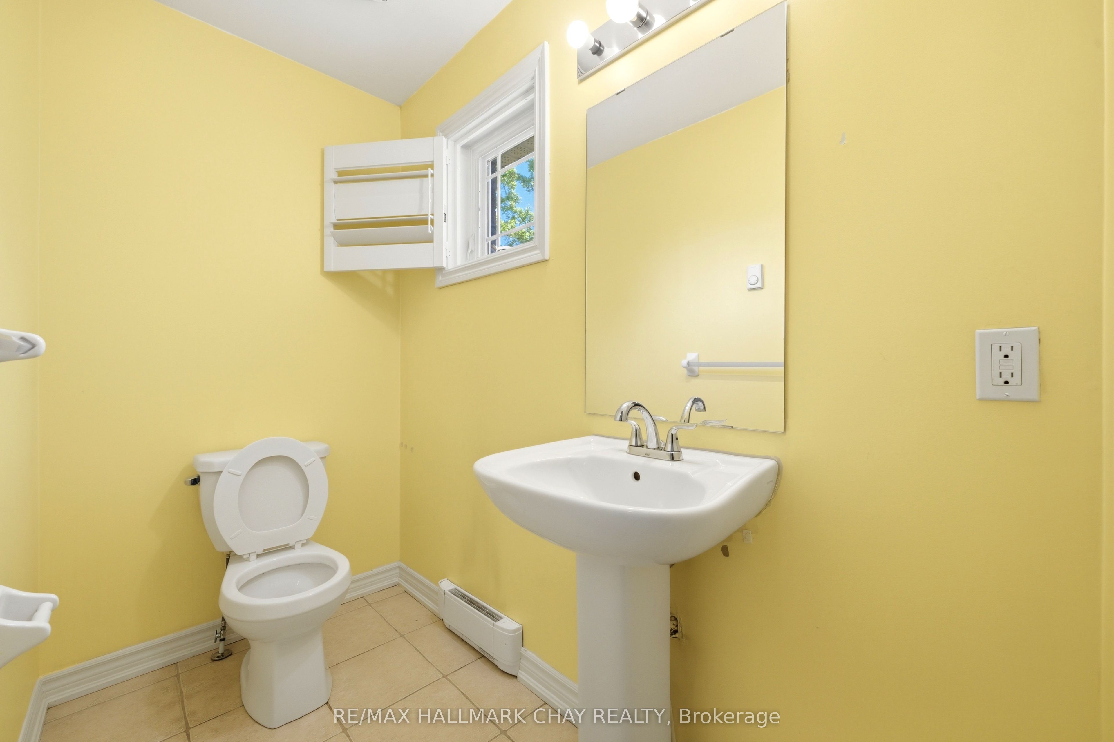 408 Veterans Drive 1 Property Photo 6
