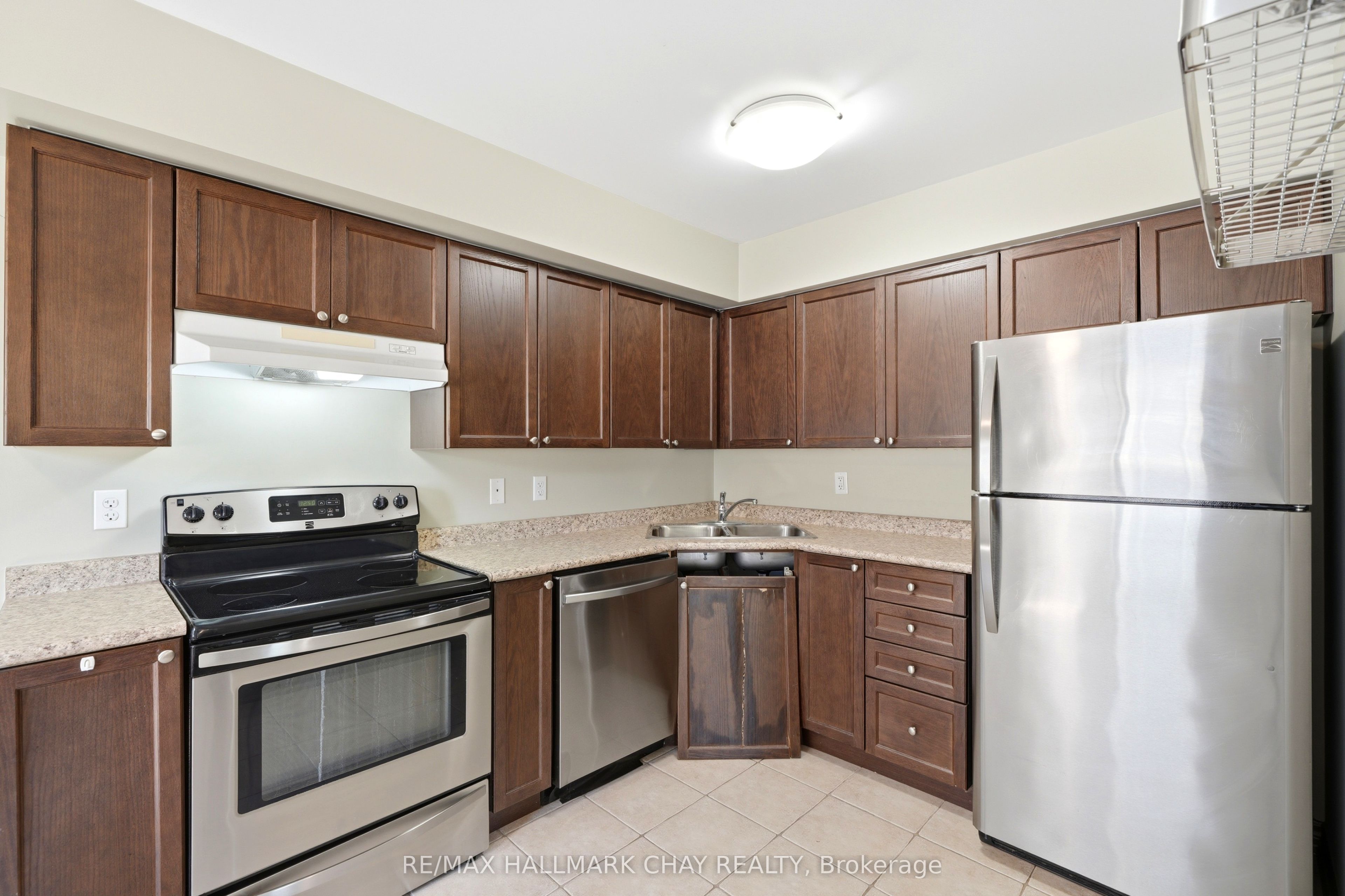 408 Veterans Drive 1 Property Photo 14