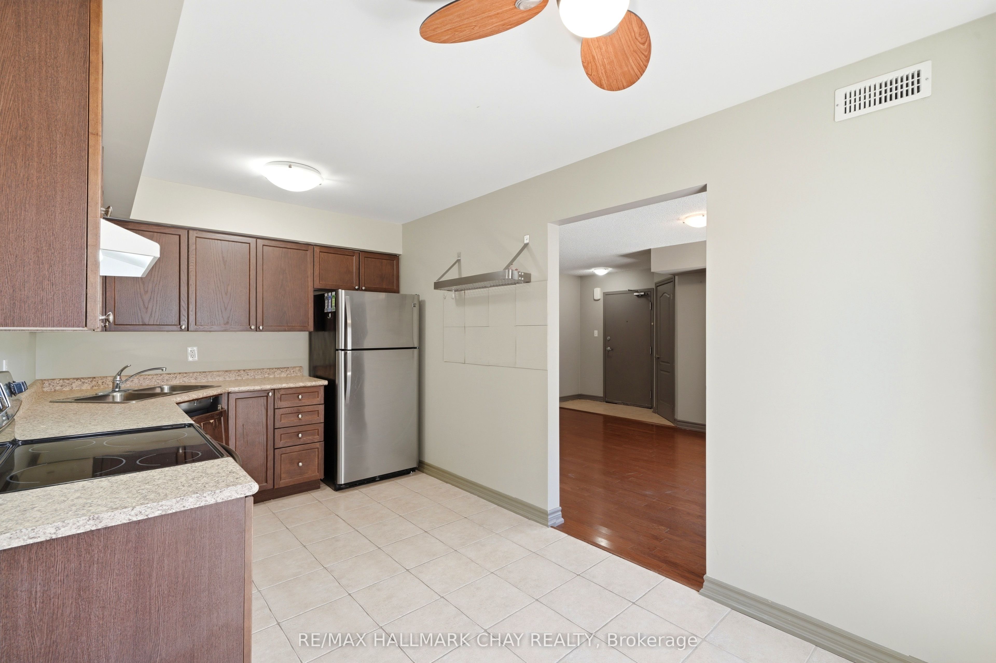 408 Veterans Drive 1 Property Photo 17