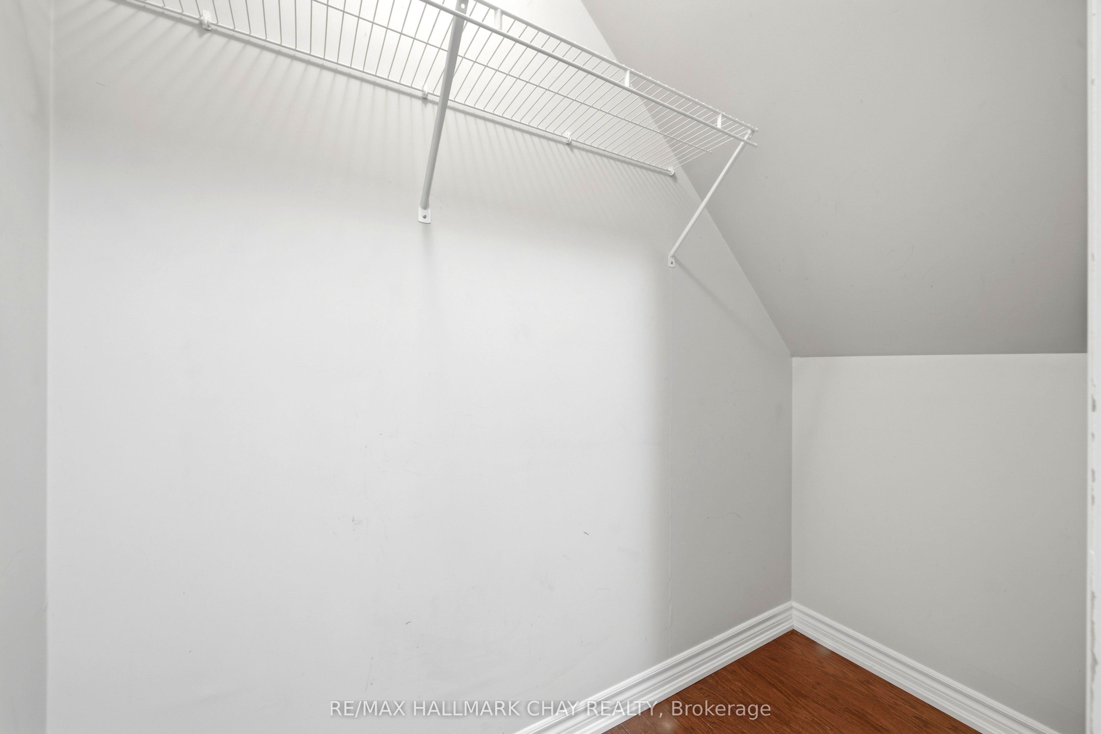 408 Veterans Drive 1 Property Photo 28